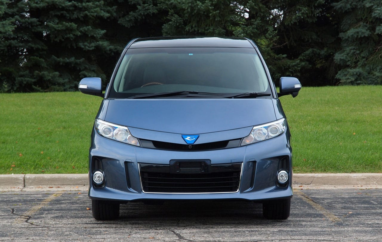Toyota Estima Hybrid Minivan