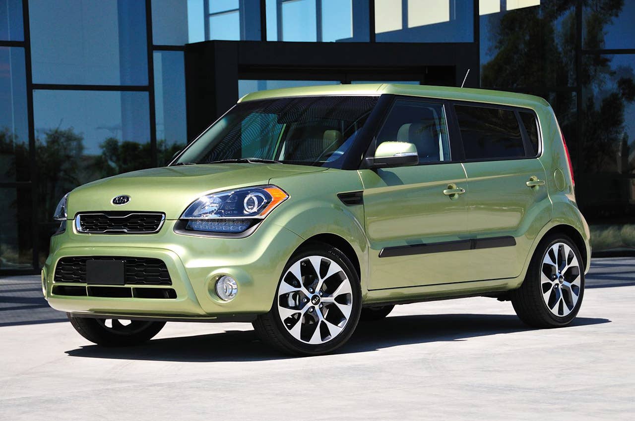 <p> 2012 Kia Soul front 3/4 view</p>