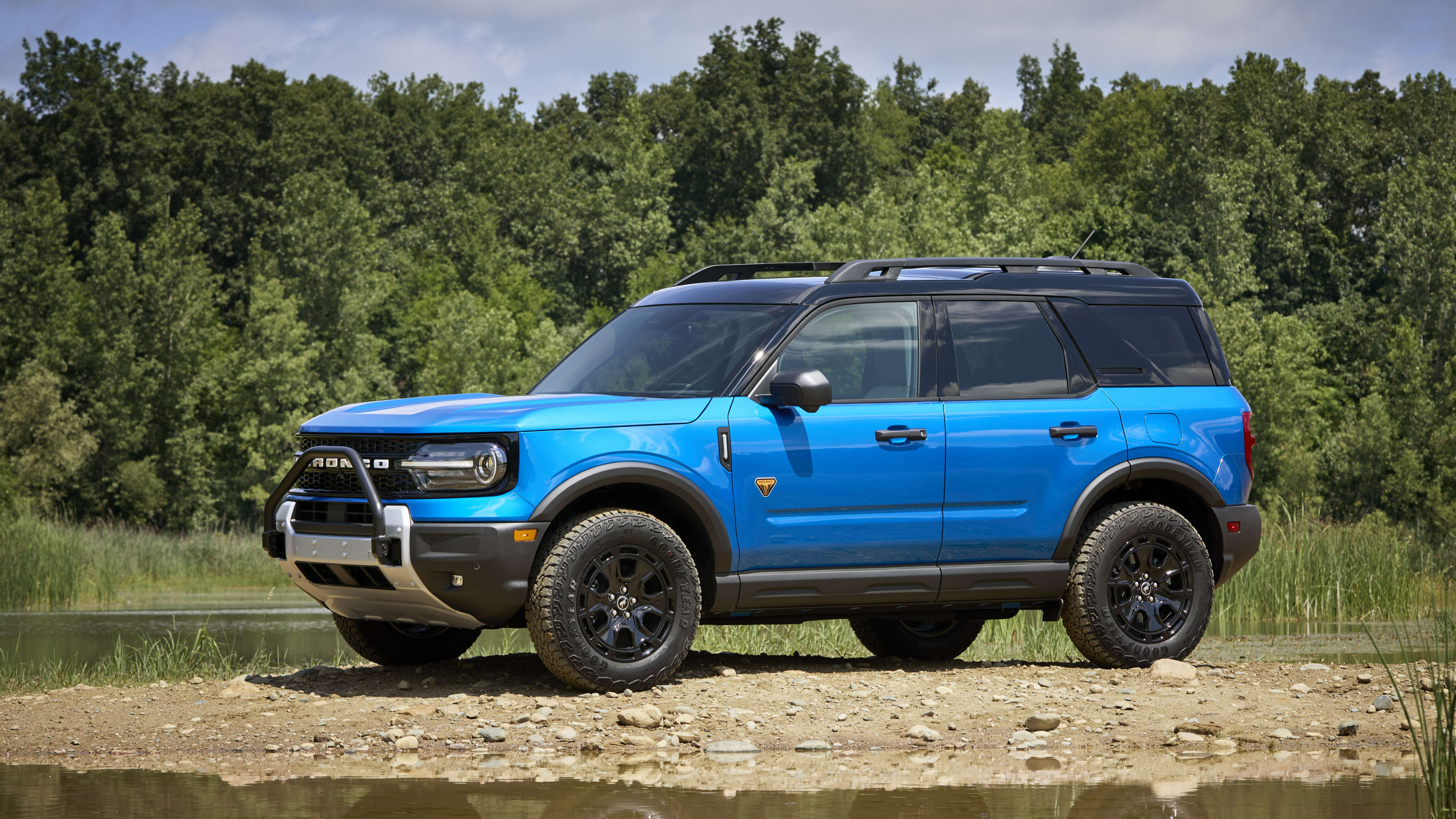 Preproduction model shown. Available early 2025.
