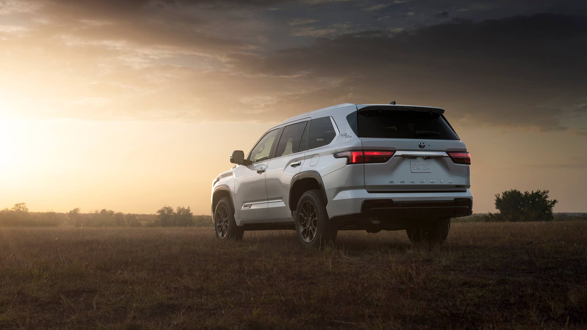 Toyota Offers Practical 2025 Sequoia Lease Deal for September - Autoblog
