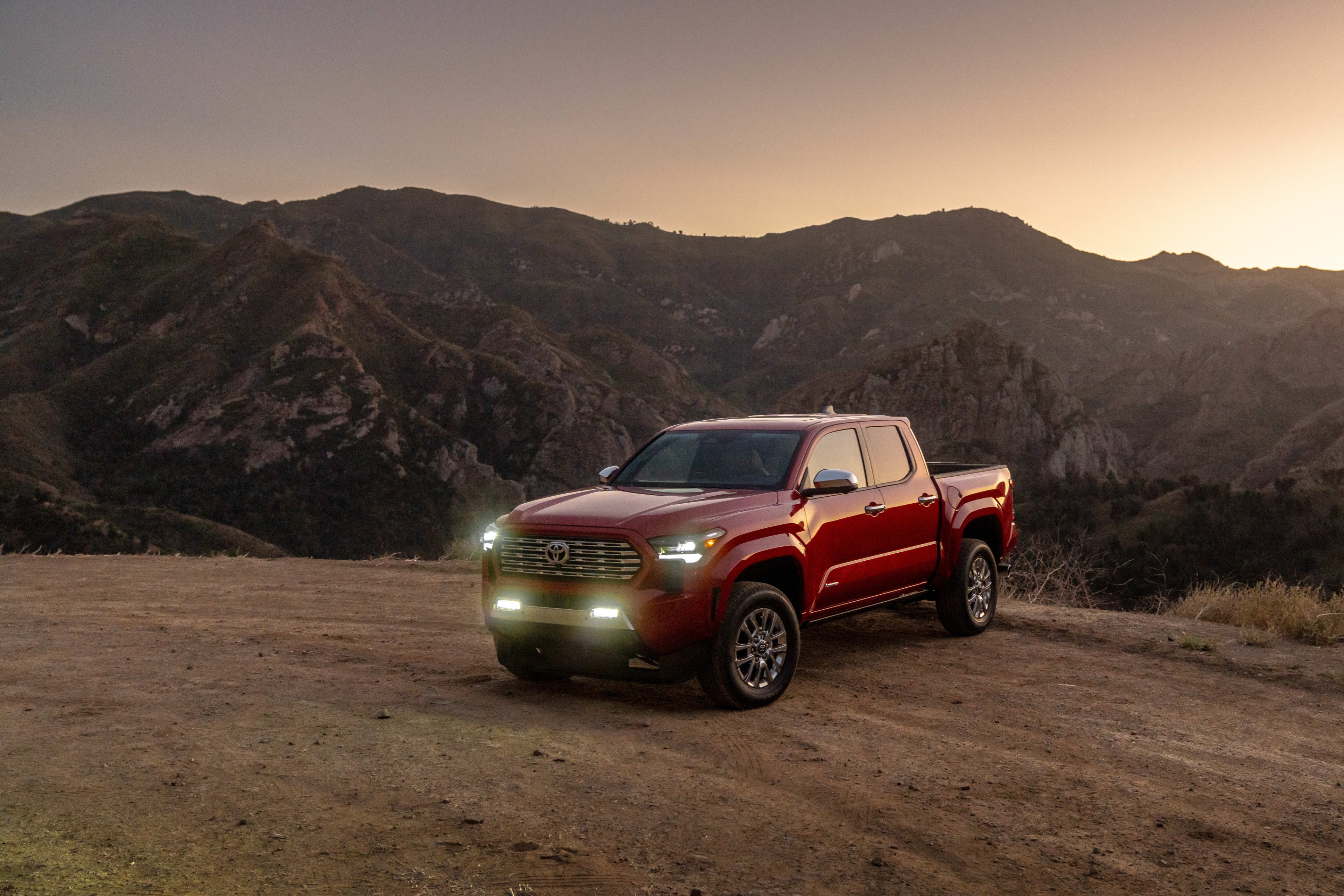 2026 Tacoma vs 2025: Price Hike Makes 2025 Model a Better Value 3 2025 Toyota Tacoma Limited