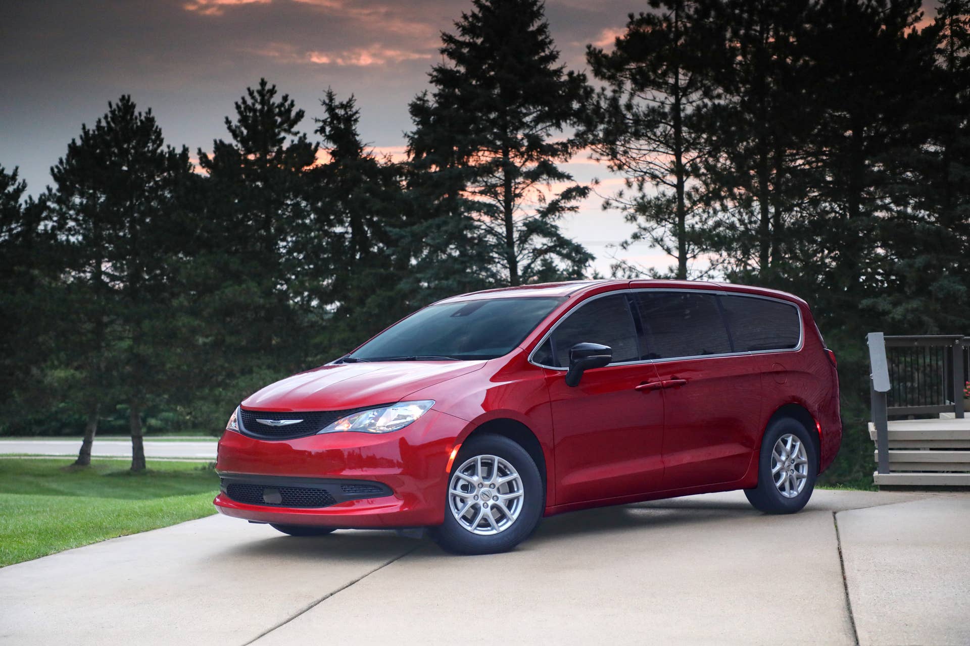 Every minivan you can buy in America in 2025 - Autoblog
