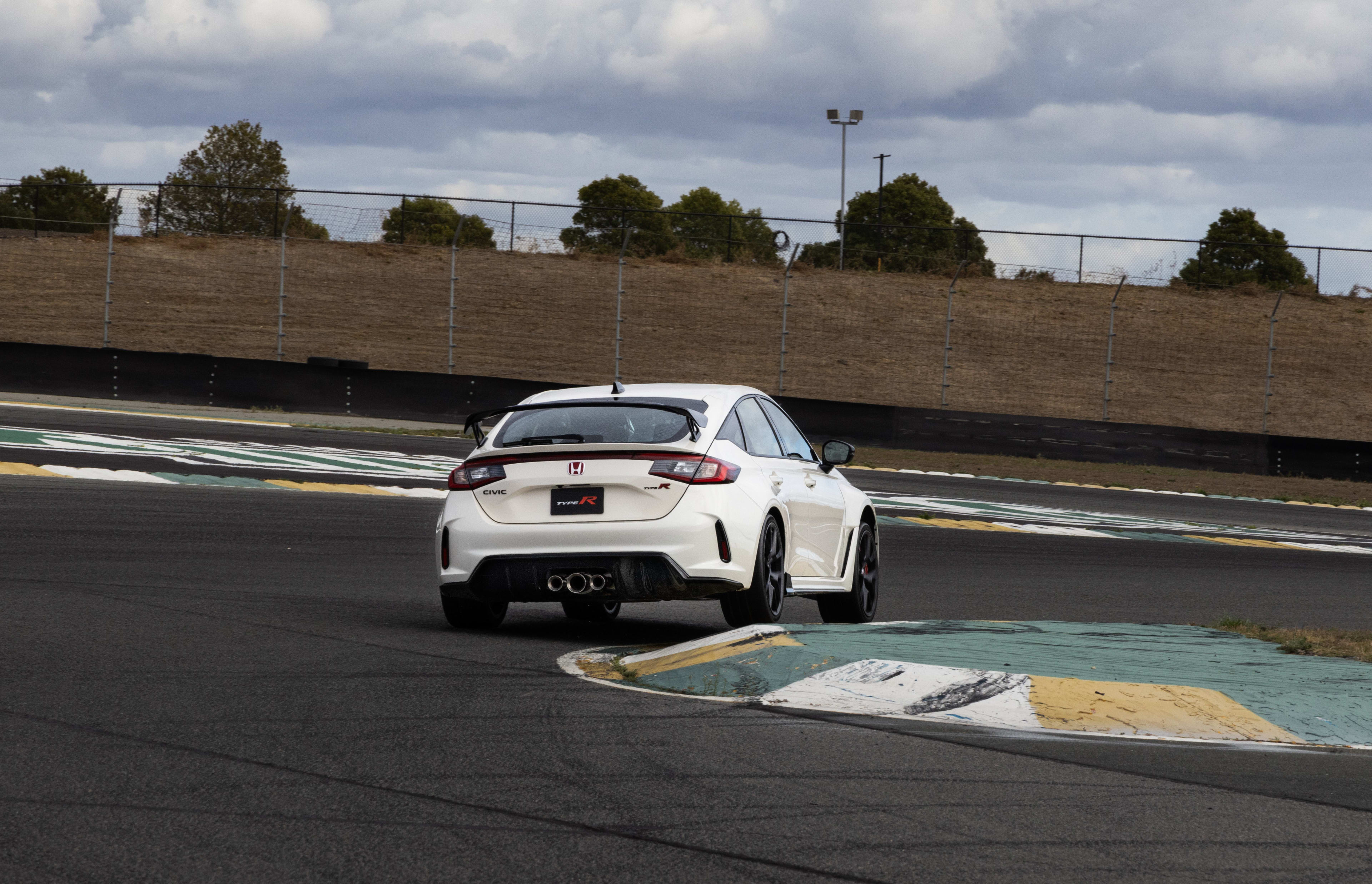 2025 Honda Civic Type R: Is this hot hatch worth it? - Autoblog