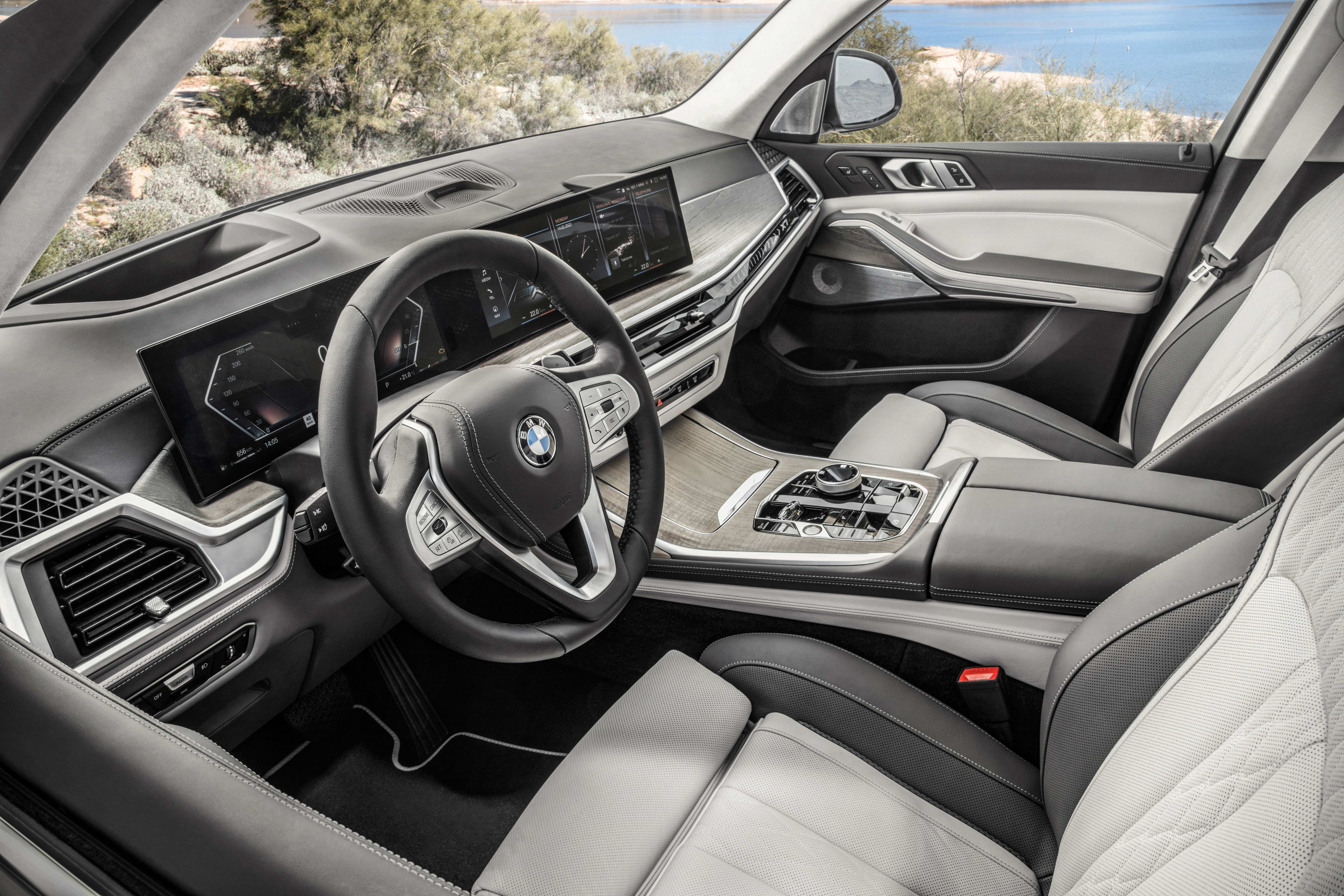 2025 BMW X7
