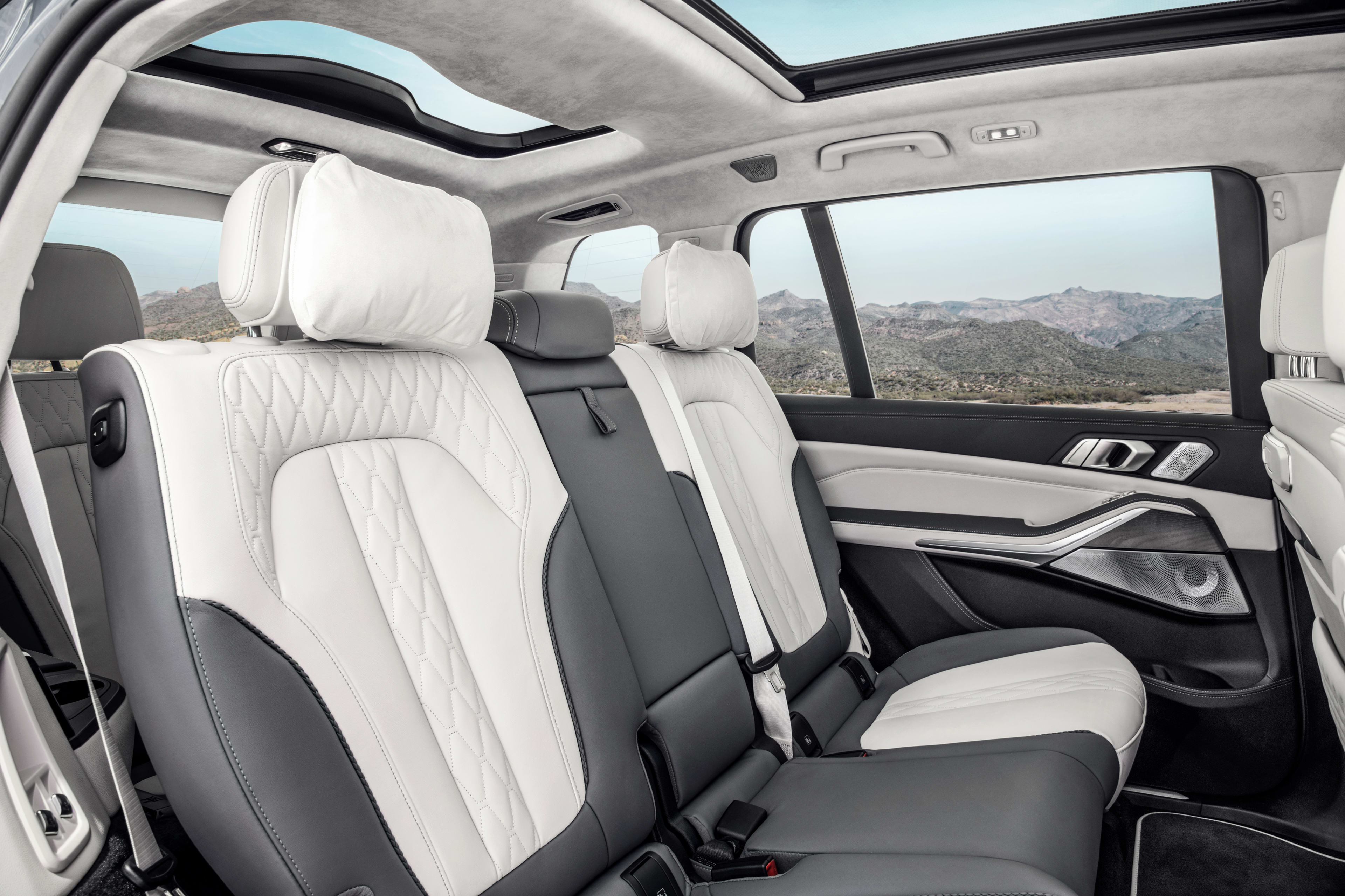 2025 BMW X7