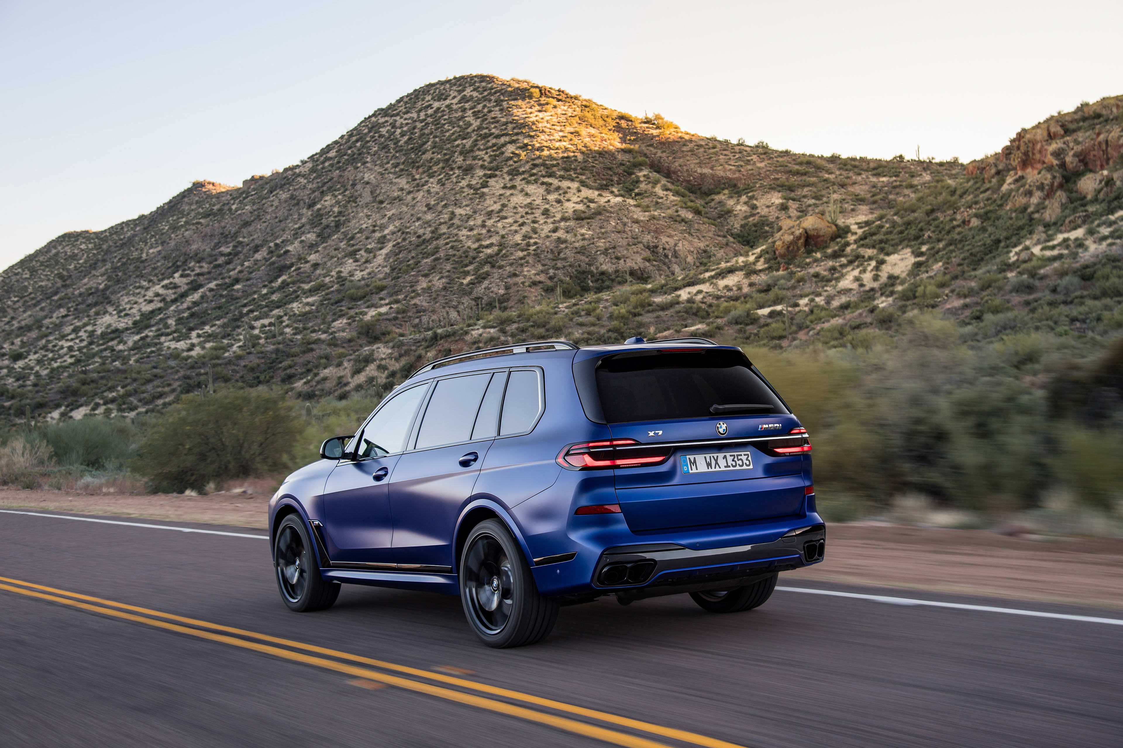 2025 BMW X7 M60i
