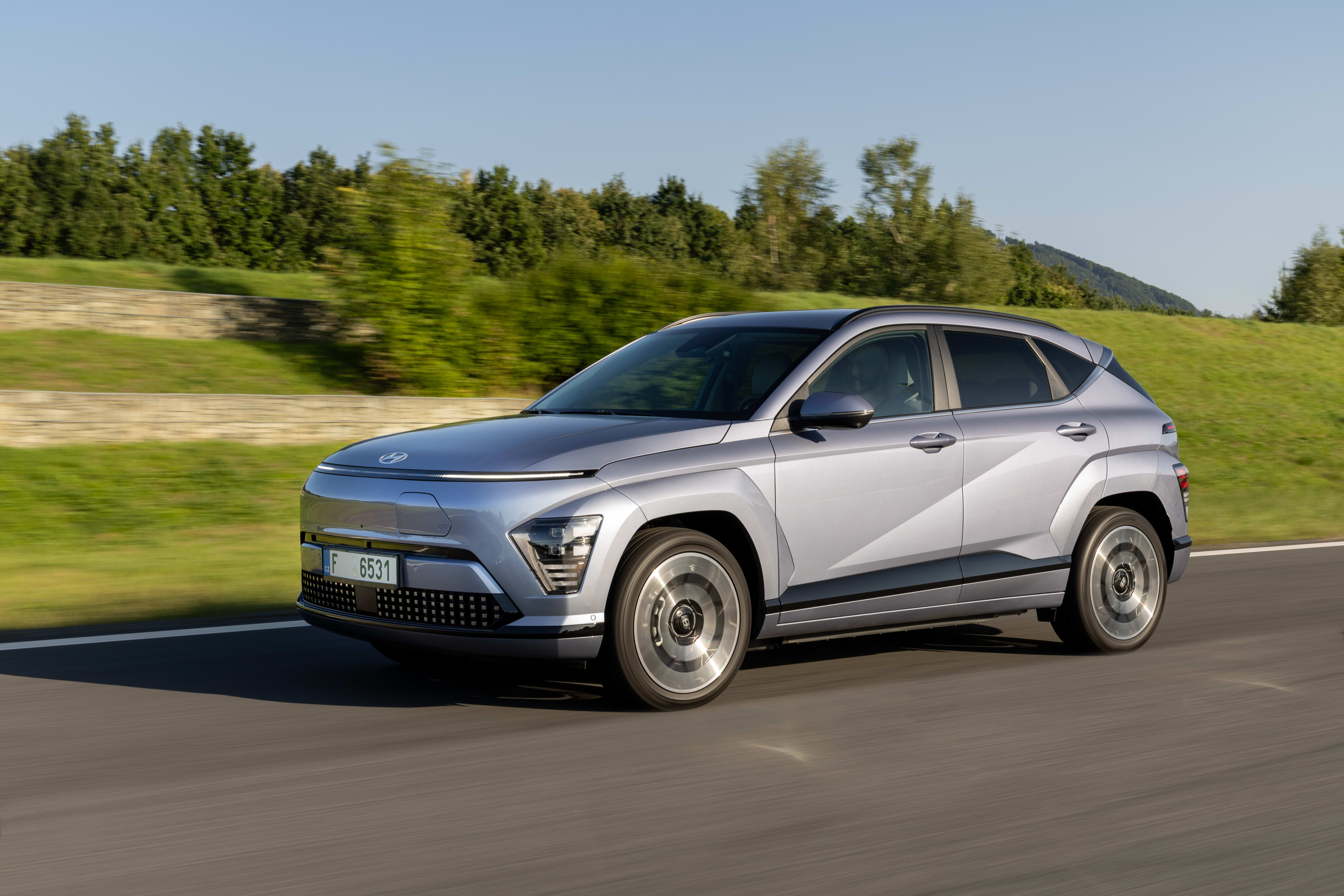 Hyundai Launches Unbeatable 2025 Kona Electric Lease Offer for May -  Autoblog, image size:3840x2560