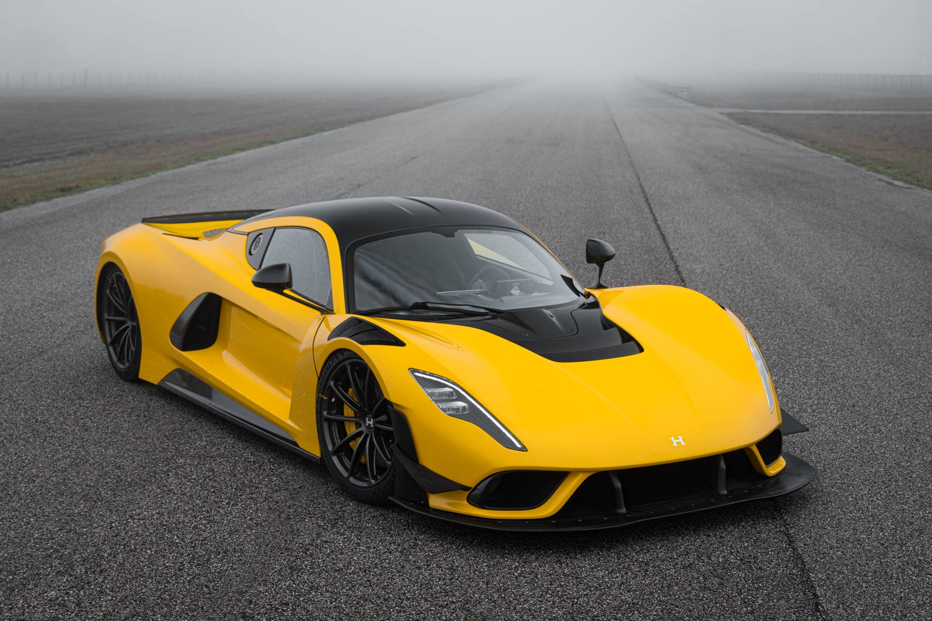 World s Most Powerful Gas Car Hennessey s 2 031 hp Venom F5 Evolution 