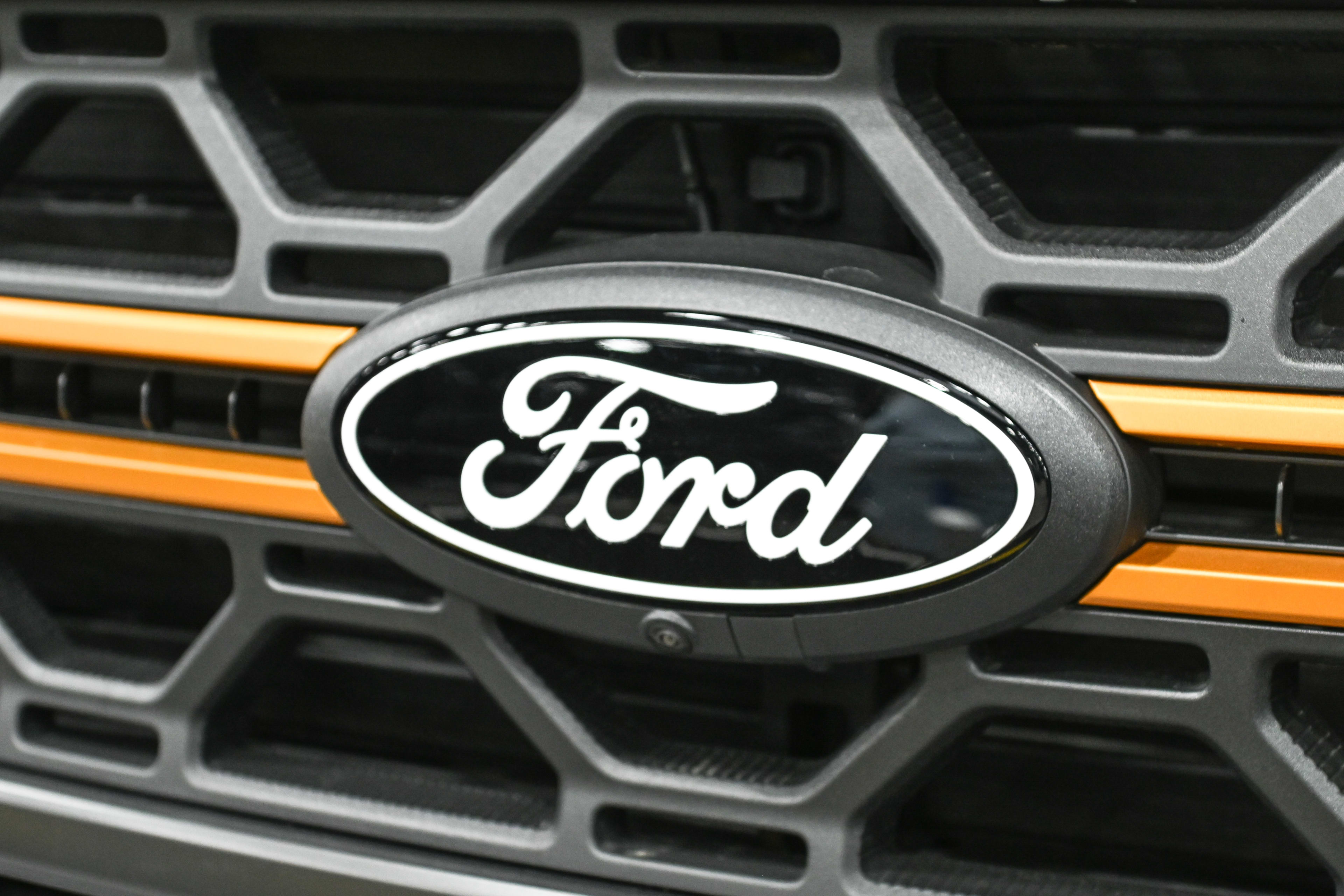 Ford badge