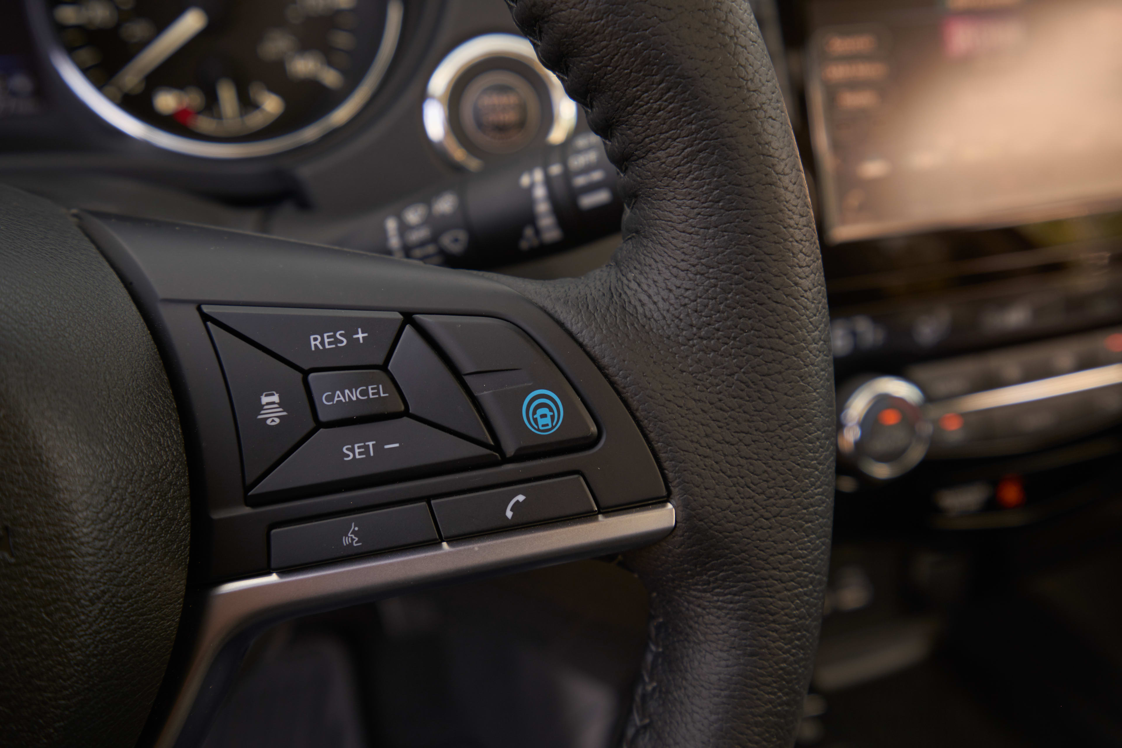 2020 Nissan Rogue, steering wheel controls