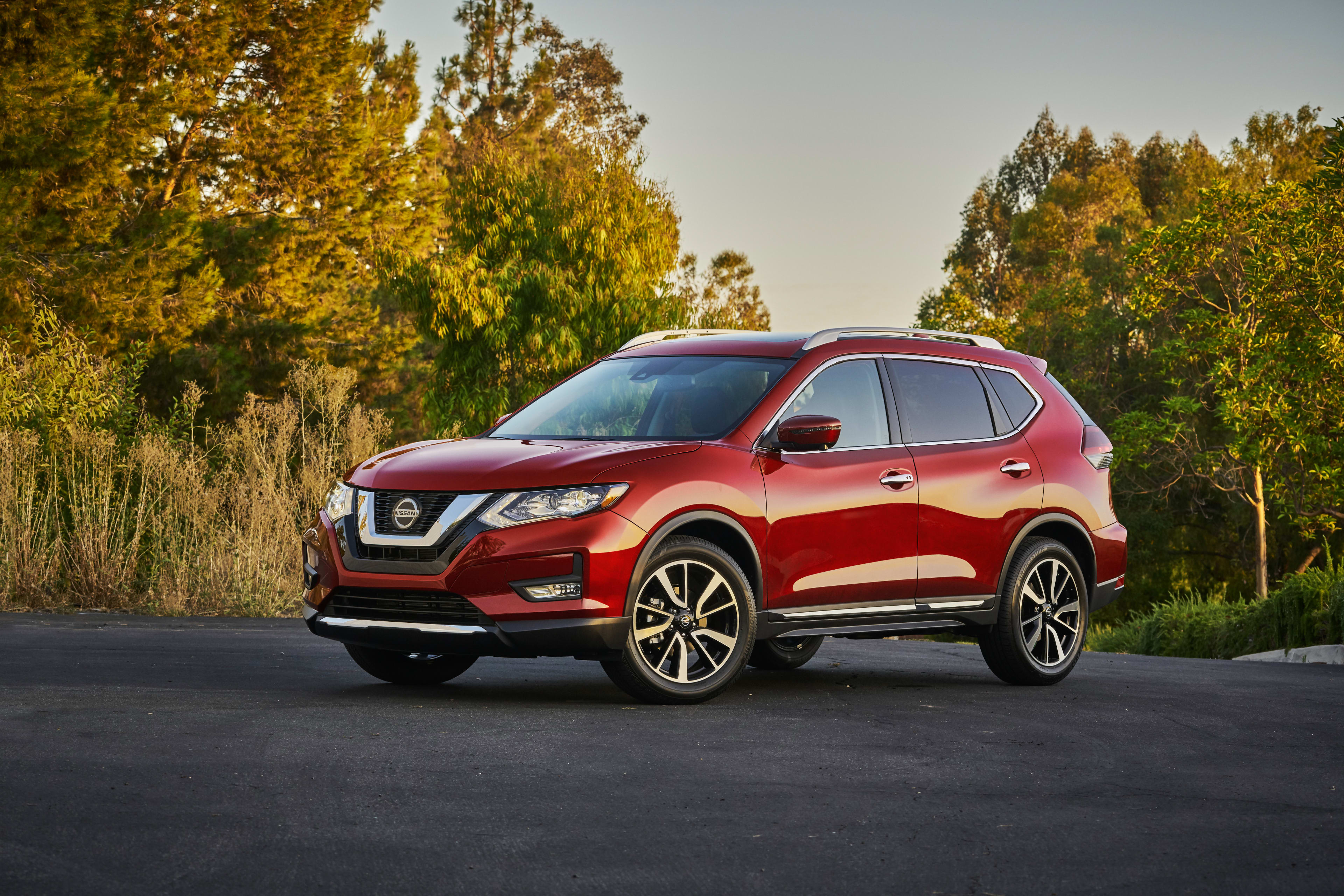 2020 Nissan Rogue front 3/4 angle, red