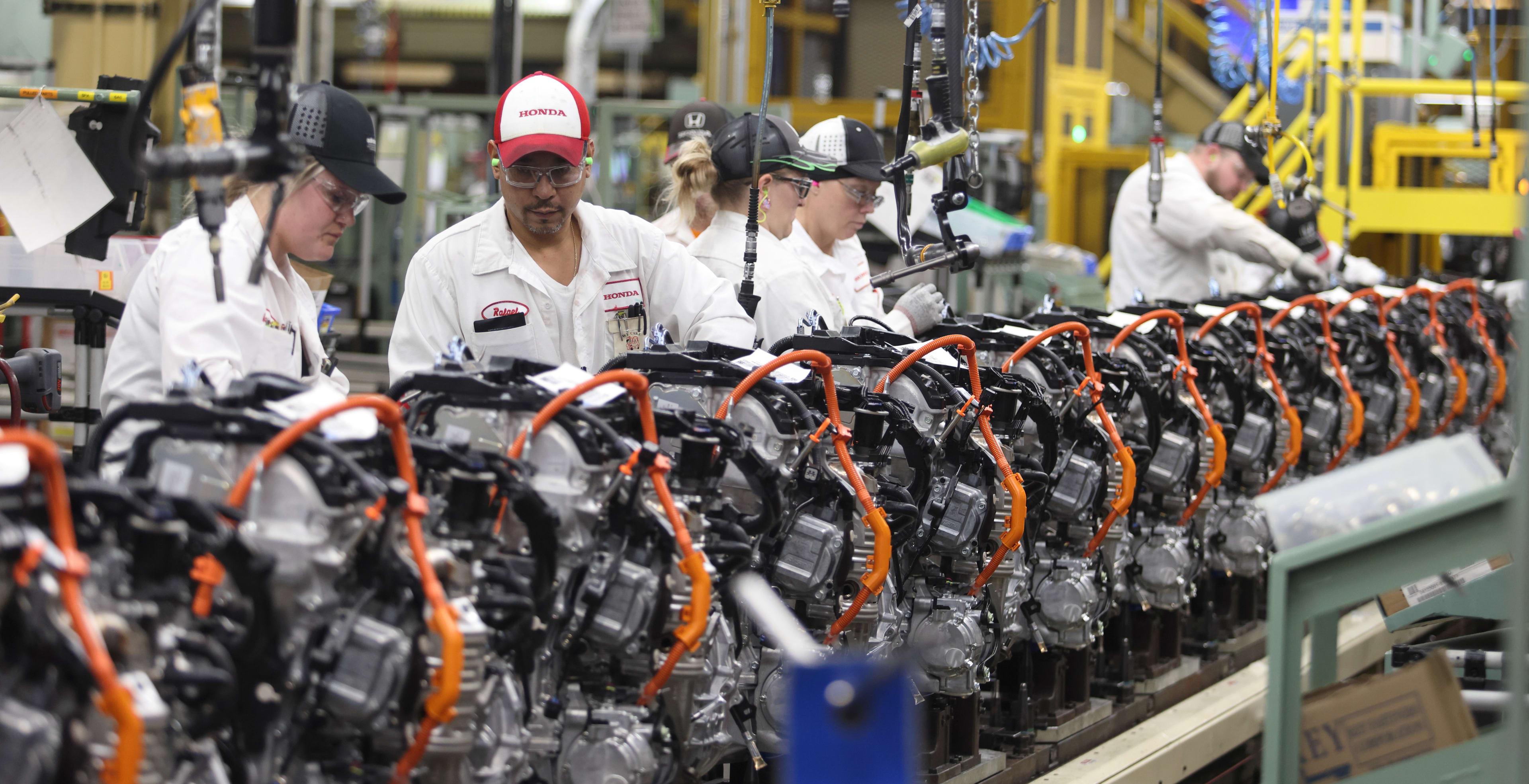 Anna Engine Plant associates assemble Honda's Atkinson-cycle hybrid engine