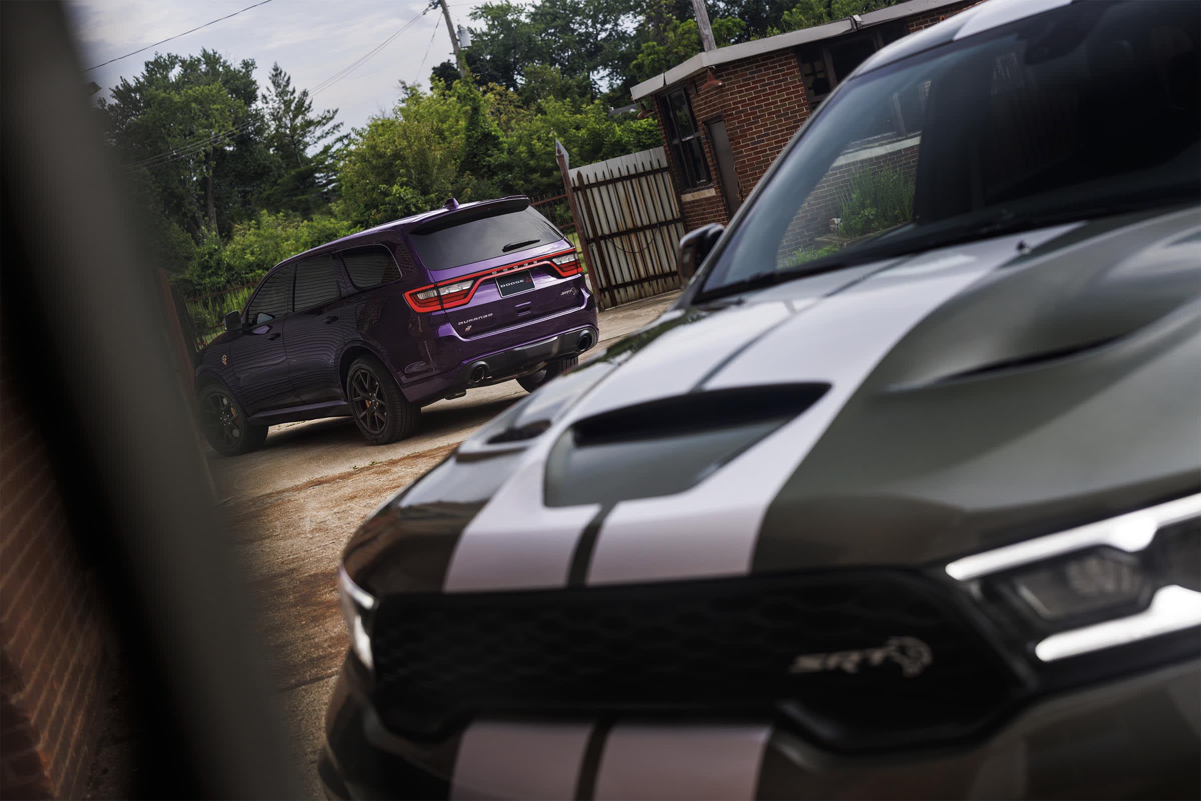 dodge durango hellcat jailbreak nose and rear details 934897