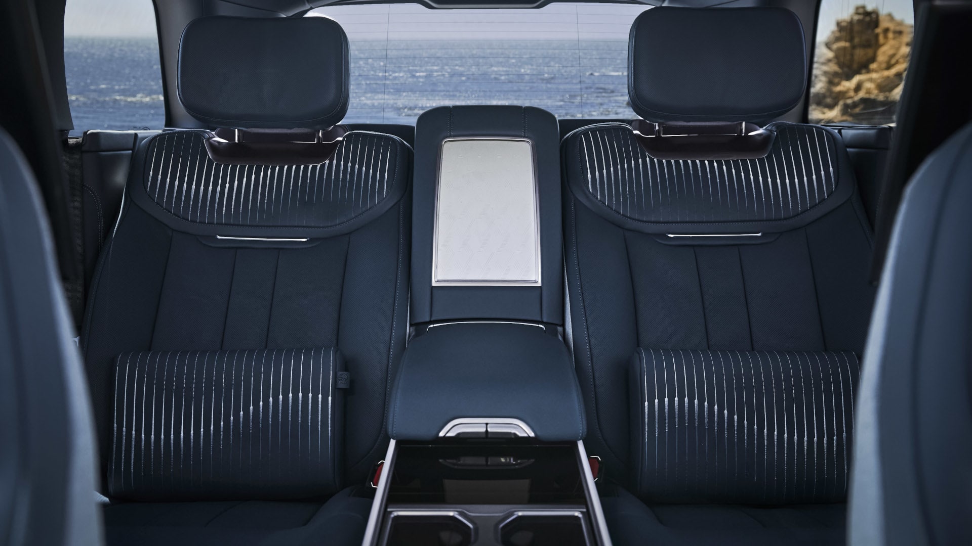 Range Rover SV Asilomar