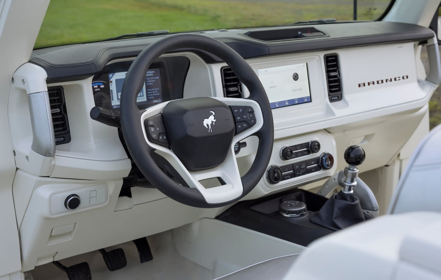Bronco Roadster Concept interior dashboard