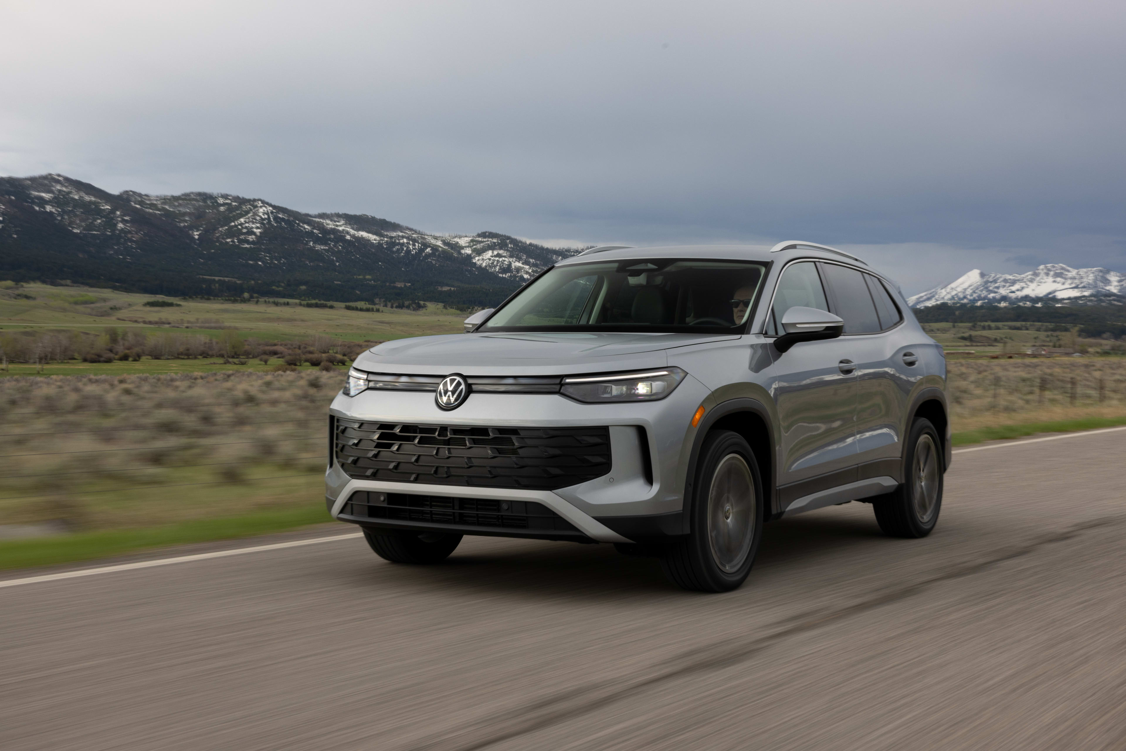 Volkswagen Tiguan Lease Deal for Honda Owners: Get $2,000 Conquest Bonus on 2025 Tiguan Lease/Purchase 11 original 19350 my25 tiguan se pyrite 8994