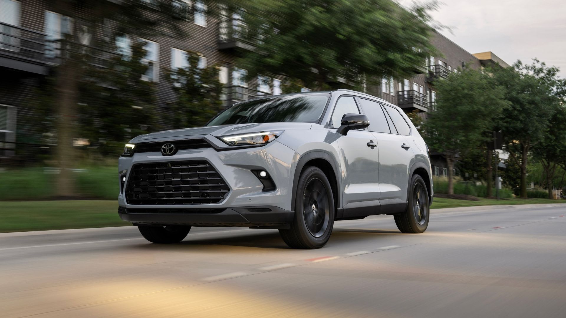 Hyundai and Kia Beat Toyota and Honda in Toughest Safety Tests Yet, Win IIHS Top Safety Pick+ 3 image 2 955154