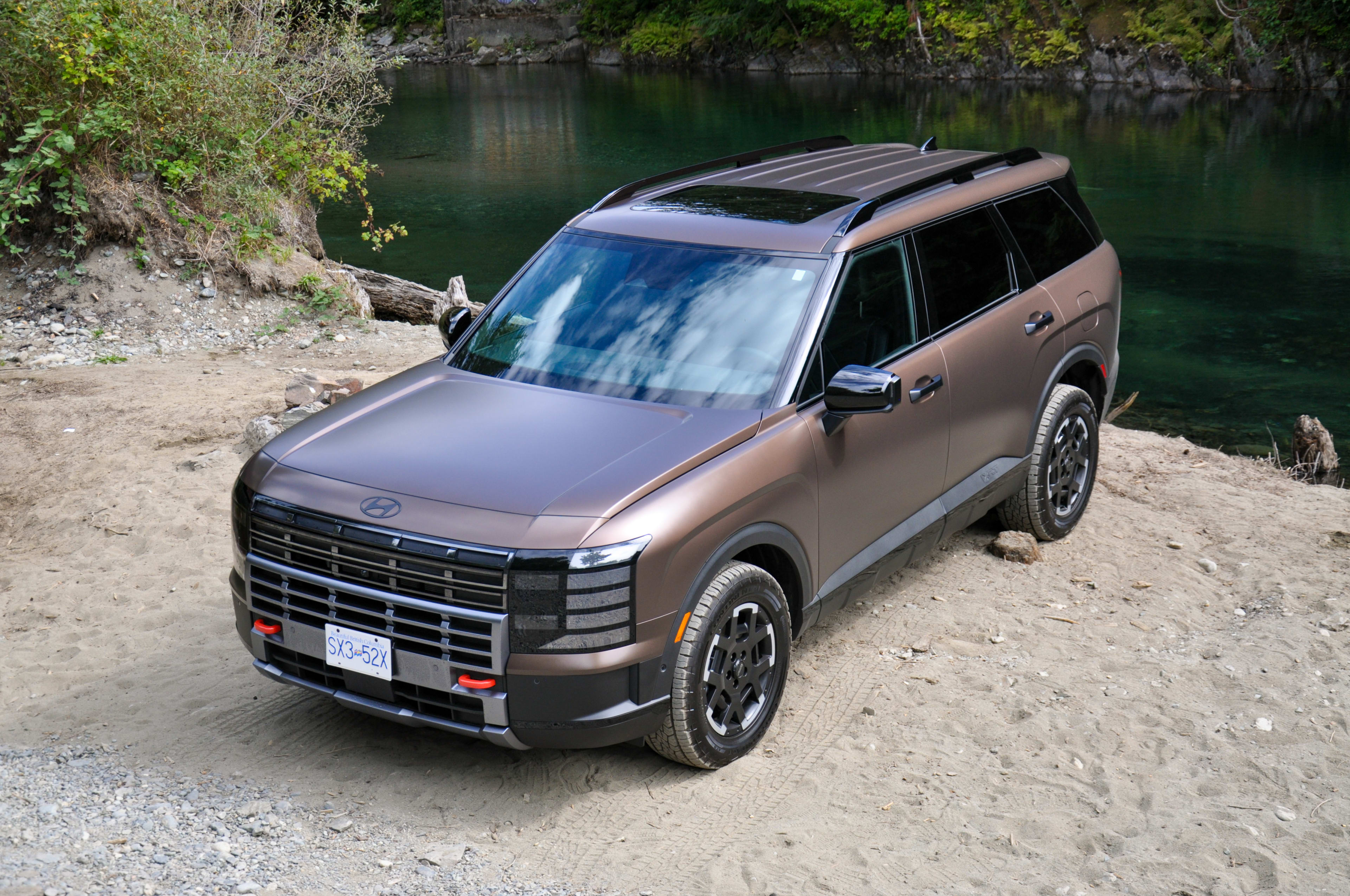 The 2026 Hyundai Palisade Got Slower and Heavier — But Wait Till You See How Luxurious It Is 2 palisade 11 955717