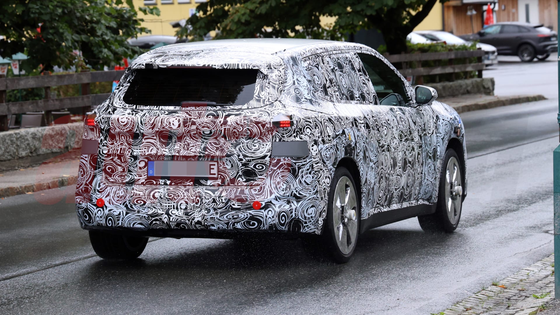 2028 BMW X1 spy shot