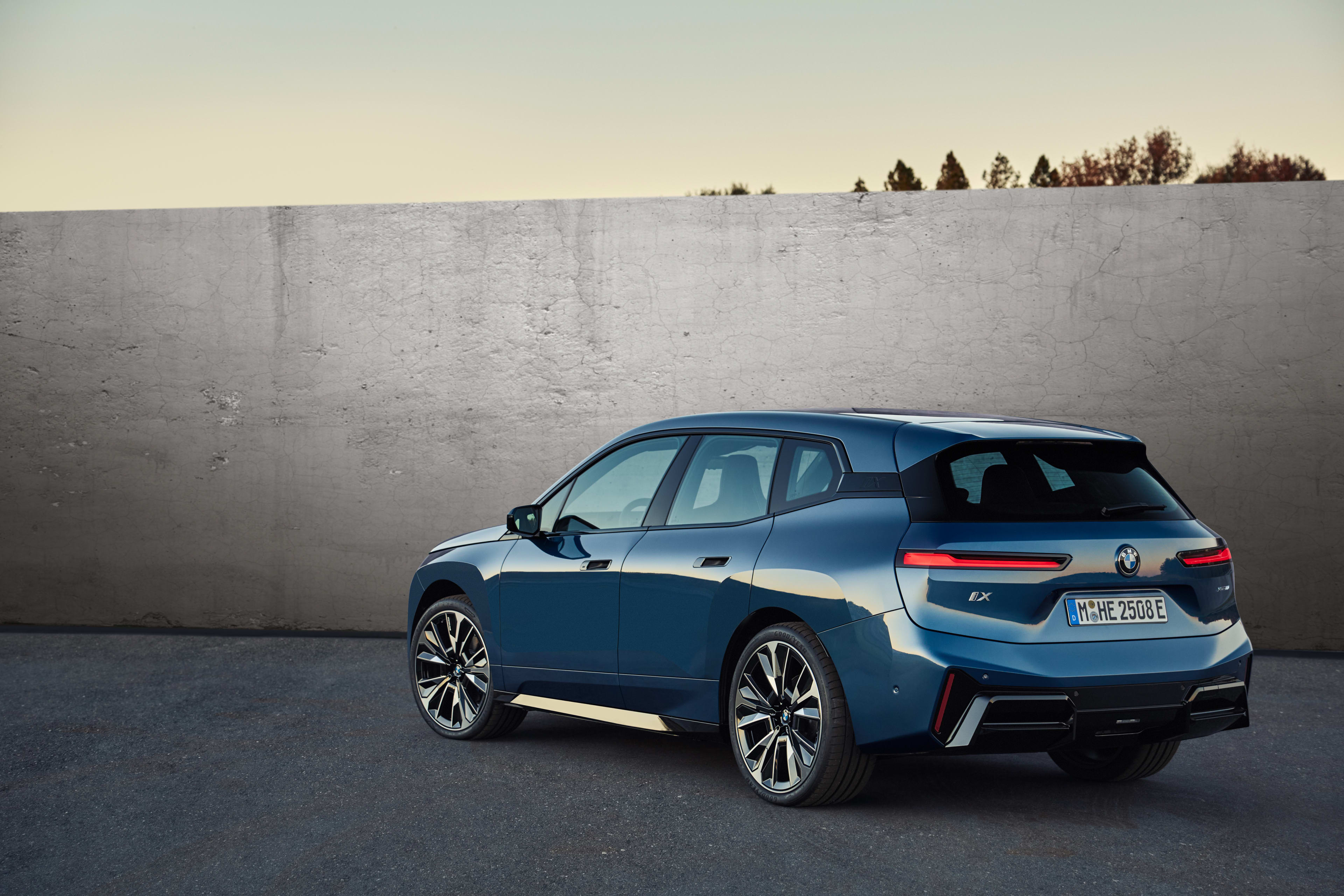 2026 BMW iX xDrive60