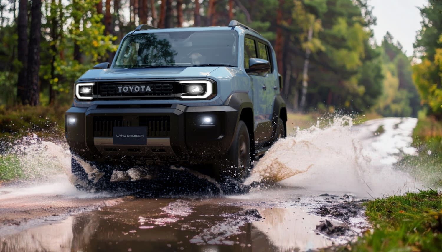 Toyota Land Cruiser FJ river crossing