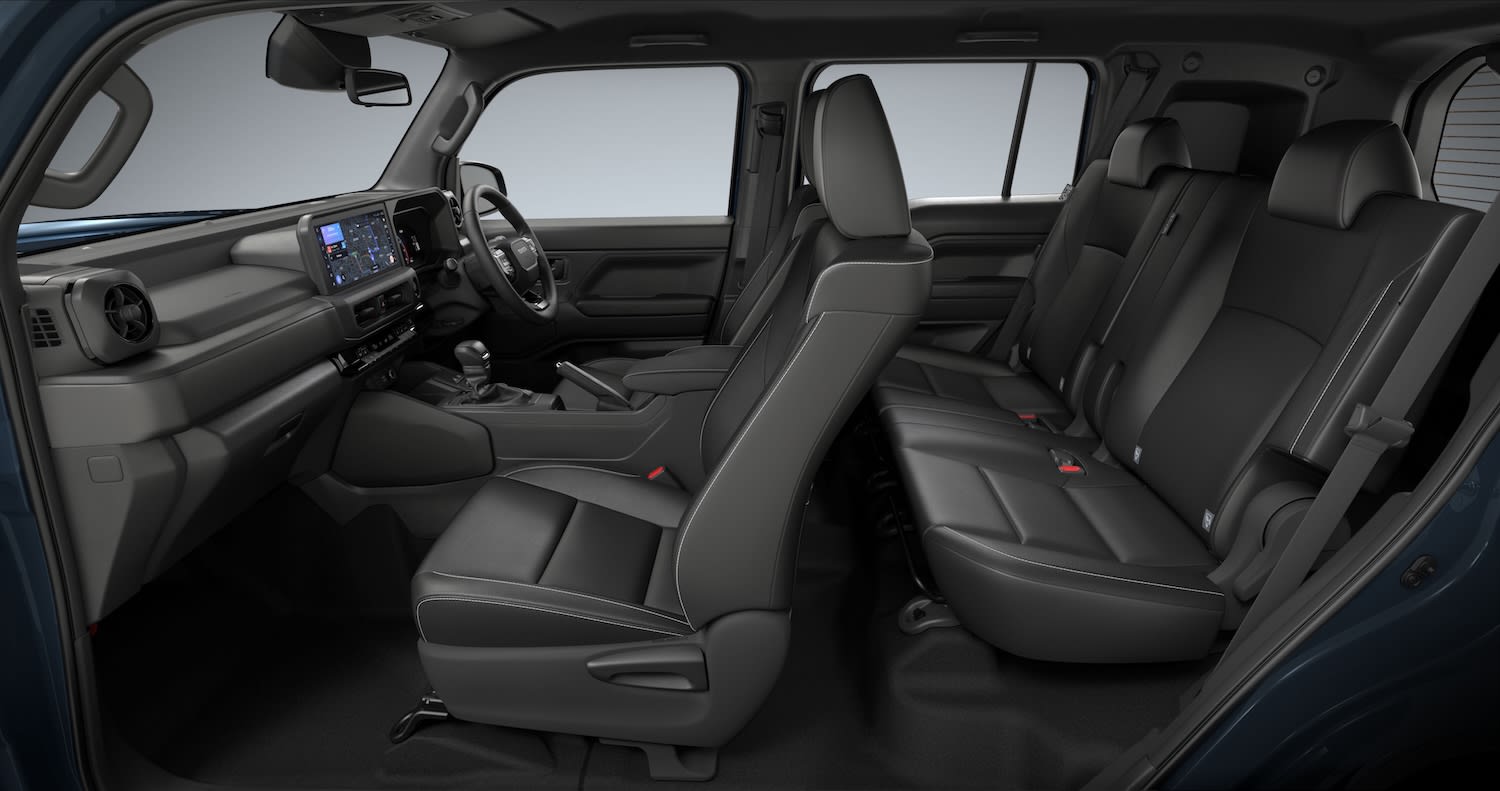 Toyota Land Cruiser FJ cross-section interior