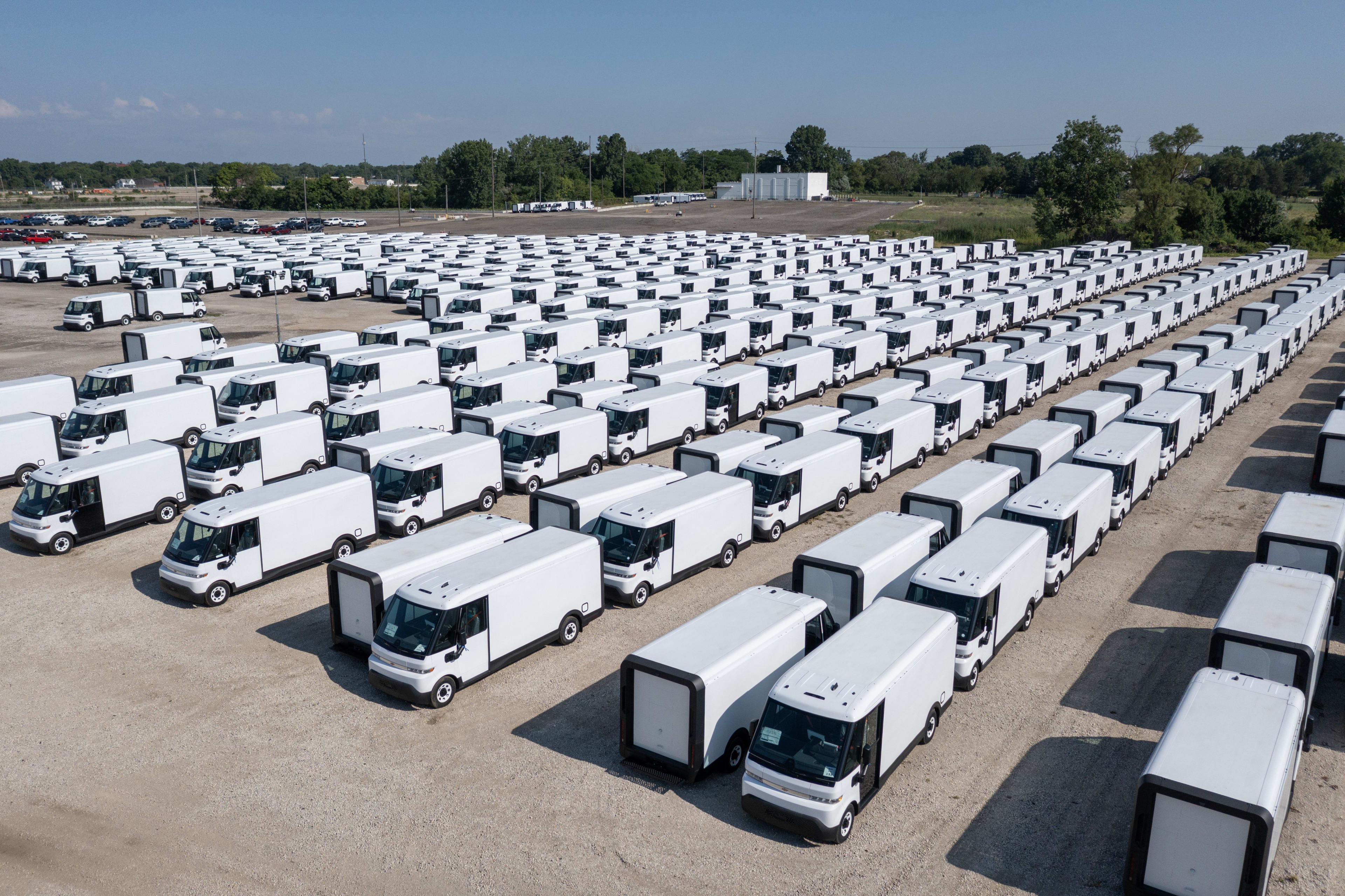 General Motors Ends BrightDrop Electric Van Production in Canada Due to Slow Sales & Market Challenges 3 unsold brightdrop ev delivery vans 977644