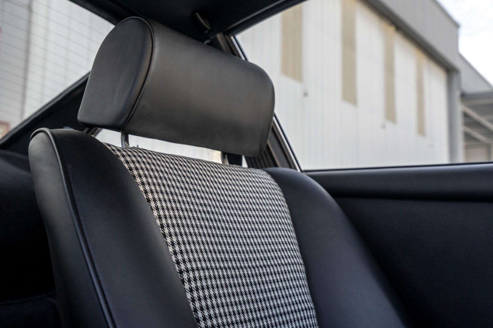 Jerry Seinfeld RUF-Modded 1971 Porsche 911S Hits Auction Block, Custom Built for $426K 9 1971 porsche 911s coupe 1971 porsche 911s ruf seinfeld 00280 66086 scaled 973137