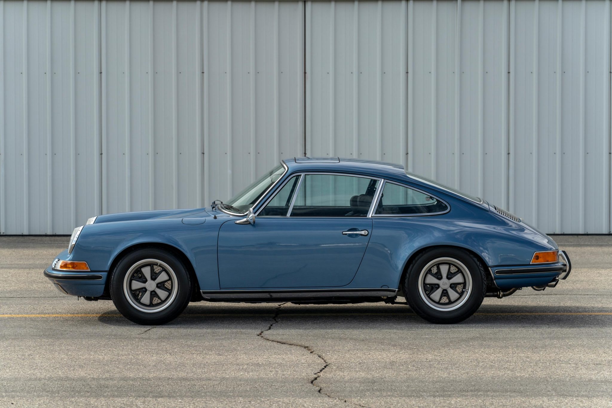 Jerry Seinfeld RUF-Modded 1971 Porsche 911S Hits Auction Block, Custom Built for $426K 5 1971 porsche 911s coupe 1971 porsche 911s ruf seinfeld 00097 62909 scaled