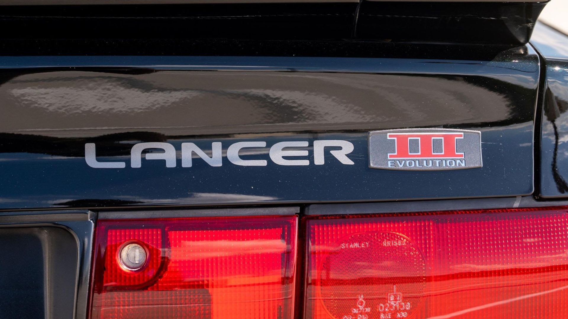 1995 Mitsubishi Lancer Evolution III For Sale with 66K Miles: Dyno-Proven 322 HP JDM Legend at No Reserve 12 image 13 984756