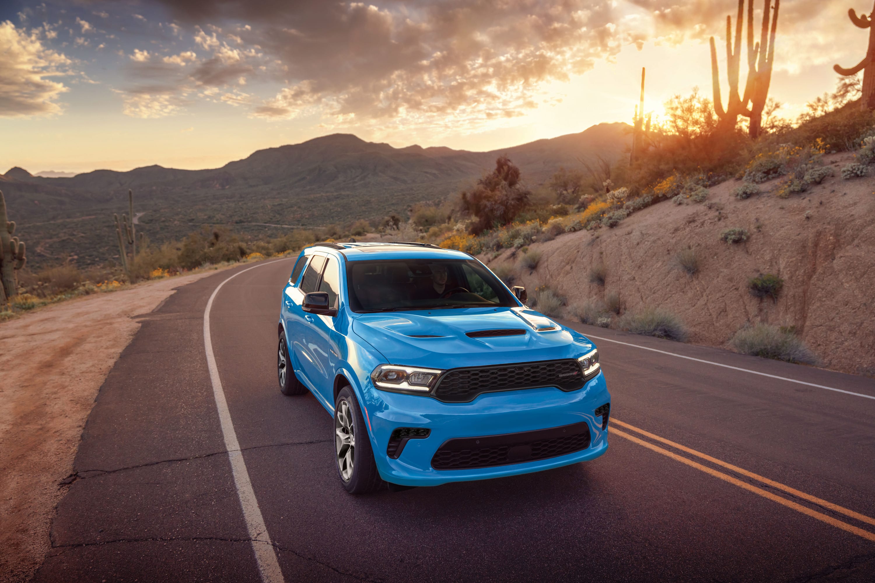 Dodge Durango B5 Blue Returns: Classic High-Impact Color Option Unveiled for 2026 V8 SUV 3 2026 Dodge Durango in B5 Blue
