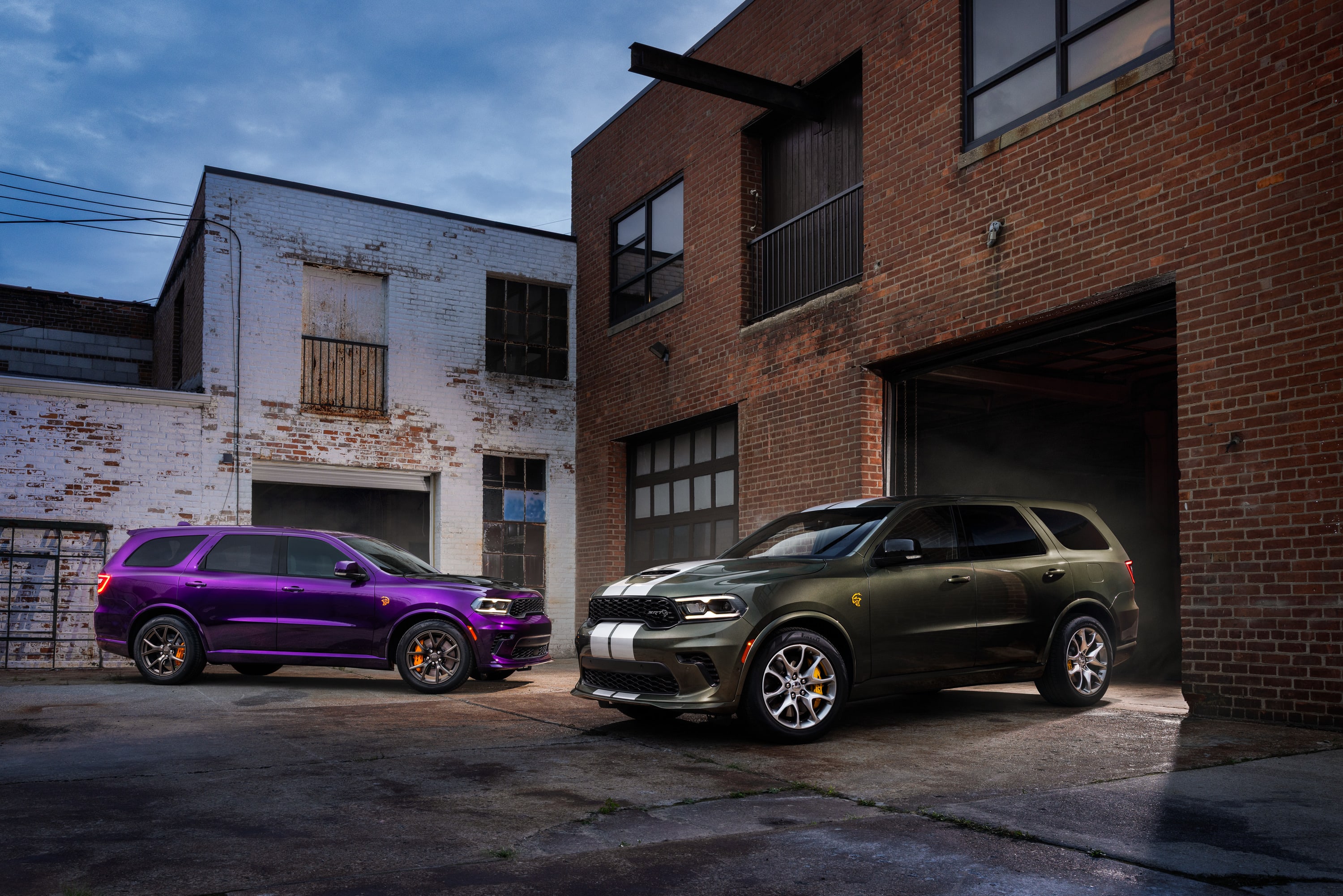 Dodge Durango B5 Blue Returns: Classic High-Impact Color Option Unveiled for 2026 V8 SUV 4 2026 Dodge Durango