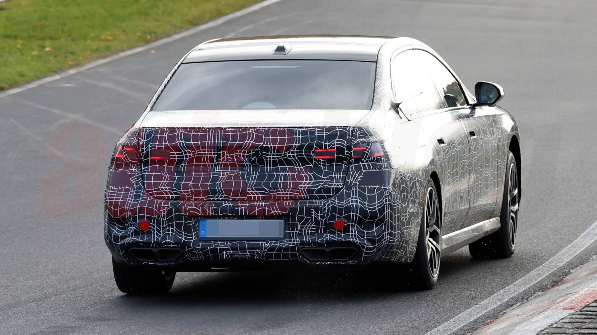 2027 BMW 7 Series LCI spy shot