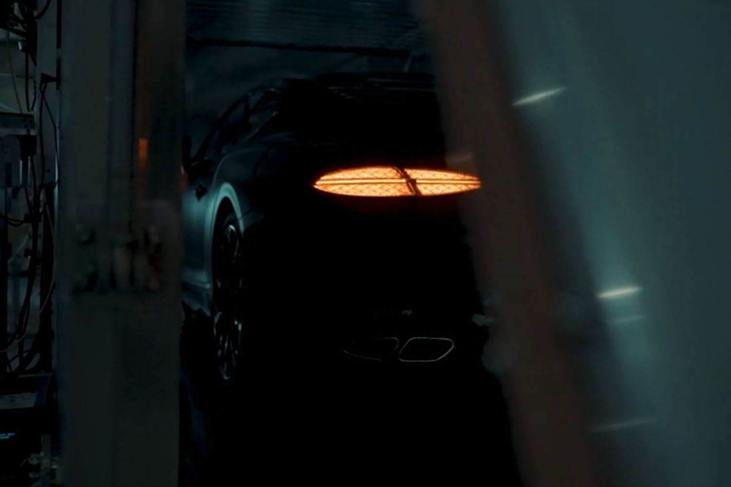 The Supersports is Returning Bentley Continental GT: New RWD Model Set for November 14 Reveal with 771+ HP 4 Bentley Continental GT Supersports Teaser