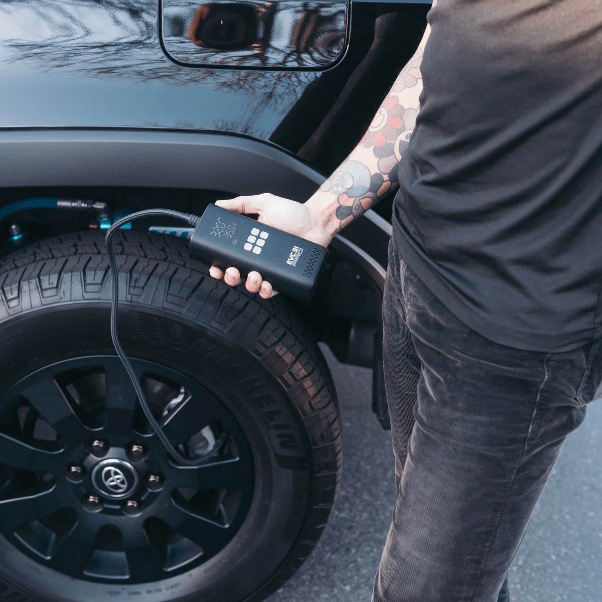 Ultimate Automated Tire Inflators: Are Portable Tire Inflators Any Good? VIAIR EVC31 PRO Review 10 image