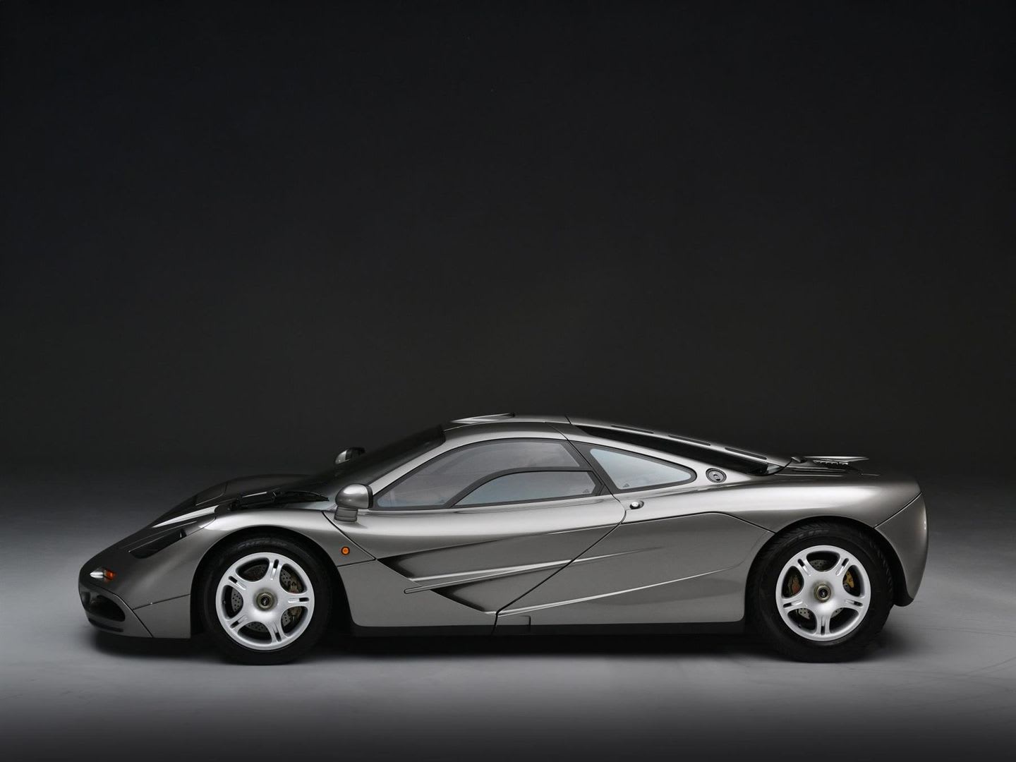 Billionaires, Take Note: A Dark Magnesium McLaren F1 Chassis 009 Just Hit the Market 4 mclaren f1 1351141744 11