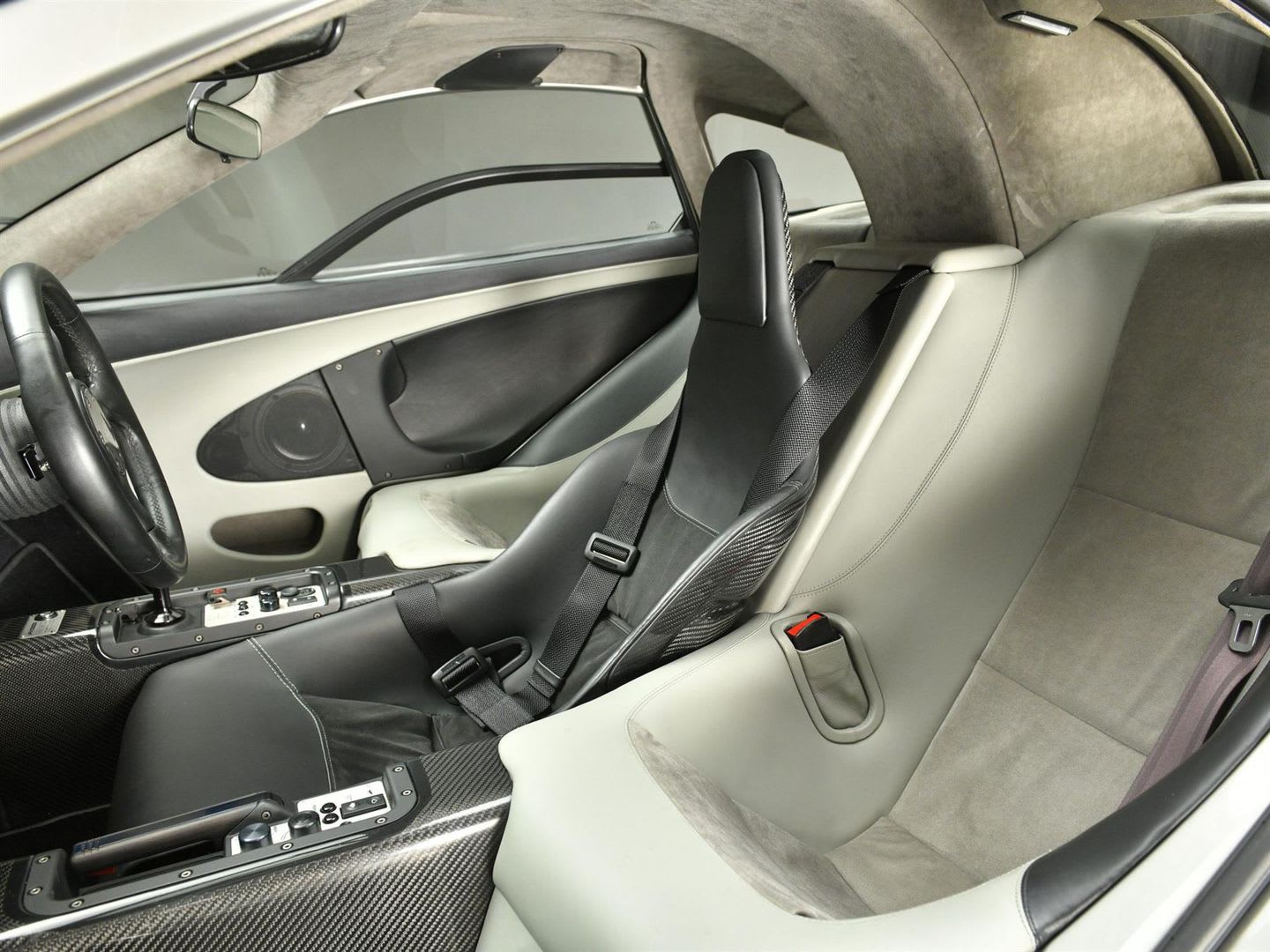 Billionaires, Take Note: A Dark Magnesium McLaren F1 Chassis 009 Just Hit the Market 7 mclaren f1 1351141744 19