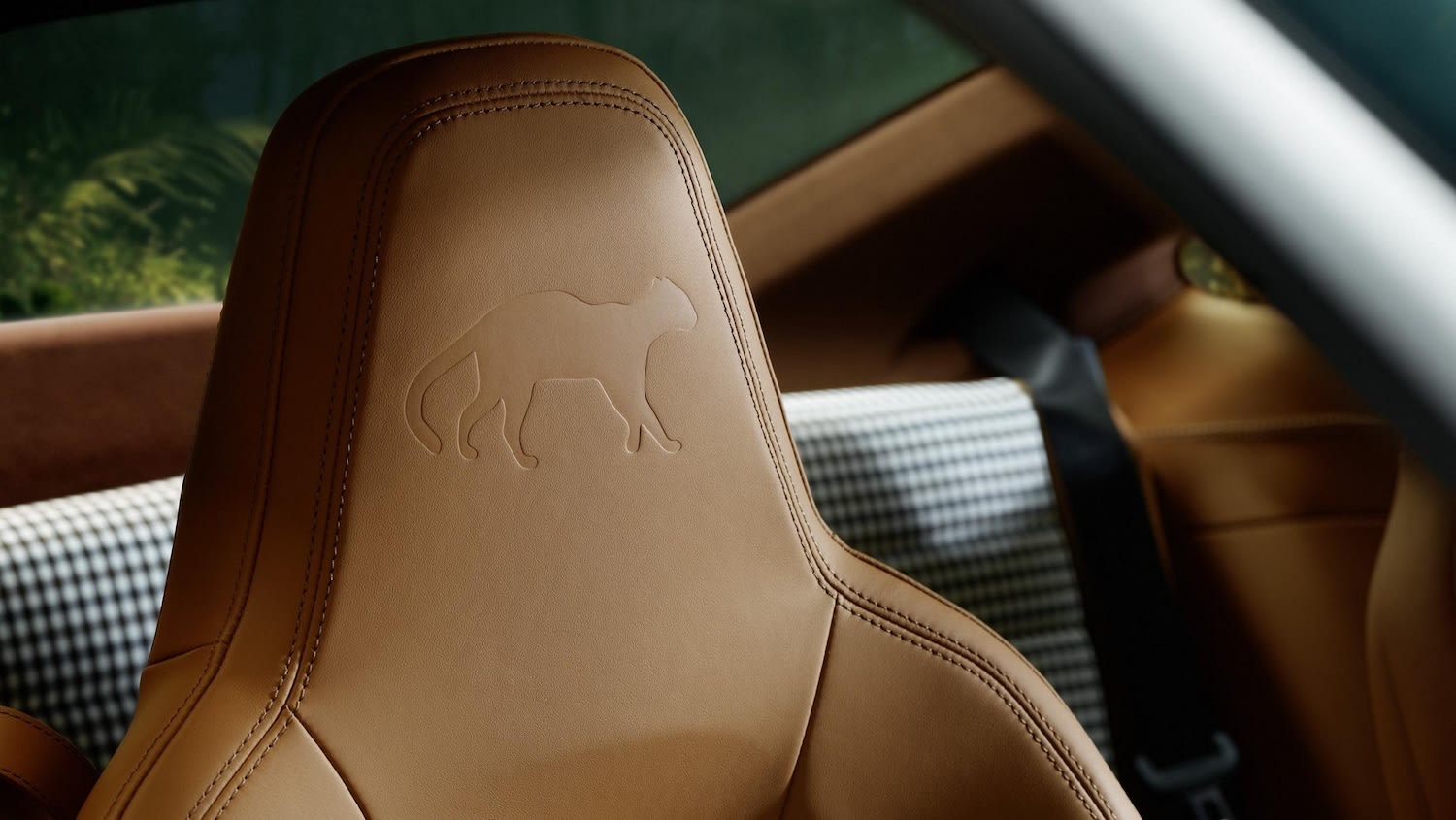 Porsche 911 GT3 Ocelot: One-Off Sonderwunsch Build Inspired by Amazon Rainforest 6 911 GT3 “Ocelot” interior