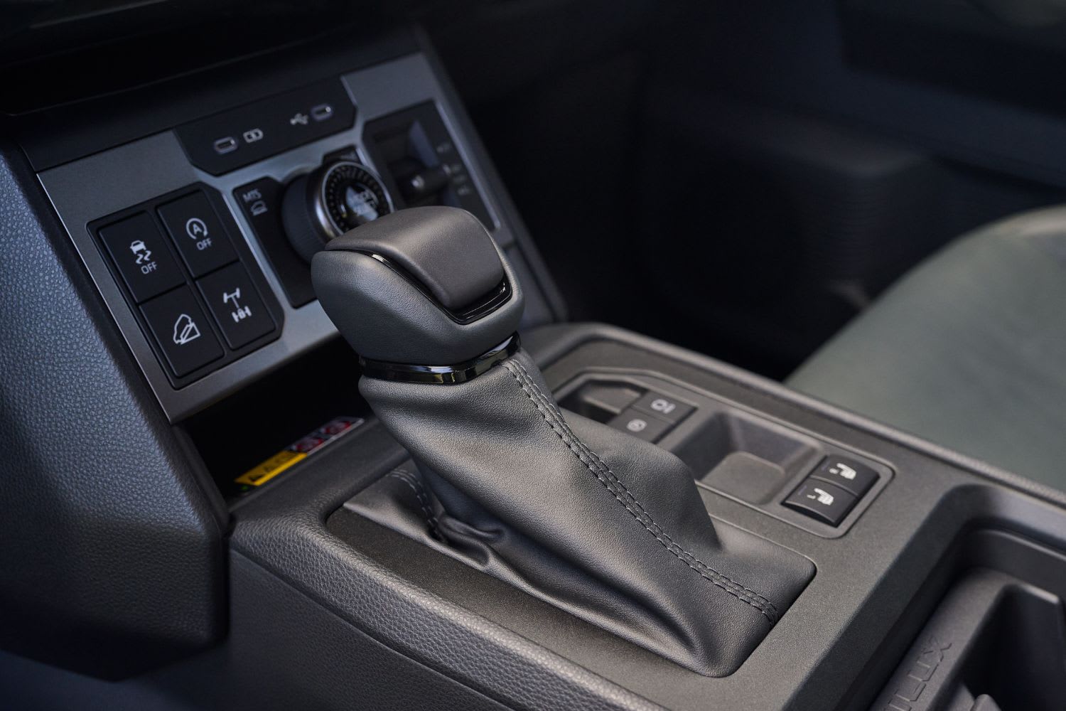 New Ninth-Gen Toyota Hilux "Travo" Debuts: Still a Big Deal Worldwide 6 2026 Toyota Hilux four-wheel drive controls