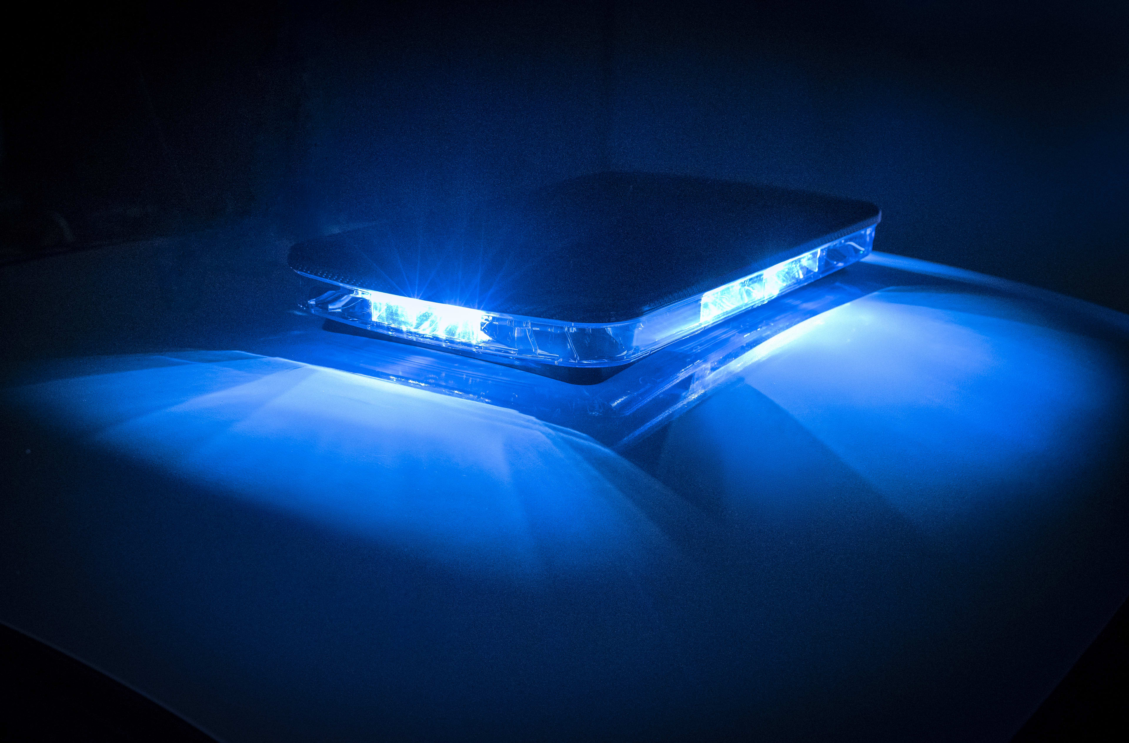 Italy Police Get Maserati MCPURA Supercar & Alfa Romeo Giulia Quadrifoglio for Urgent Organ Transport 8 original 27159 maserati mcpura carabinieri italian military force 12