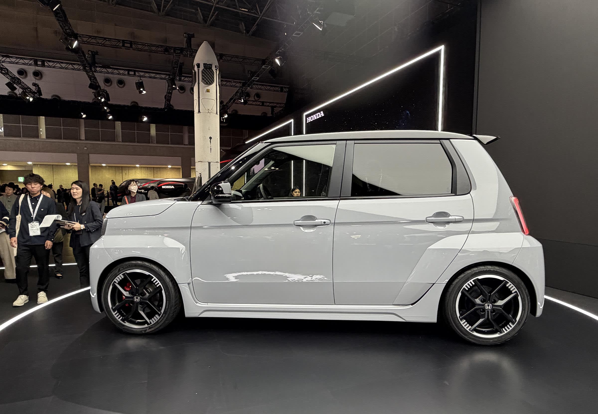 Honda Unveils Two New EVs: Affordable 0 Alpha SUV (India-bound 2027) & Fun-to-Drive Super-ONE Hot Hatch 3 honda super one side