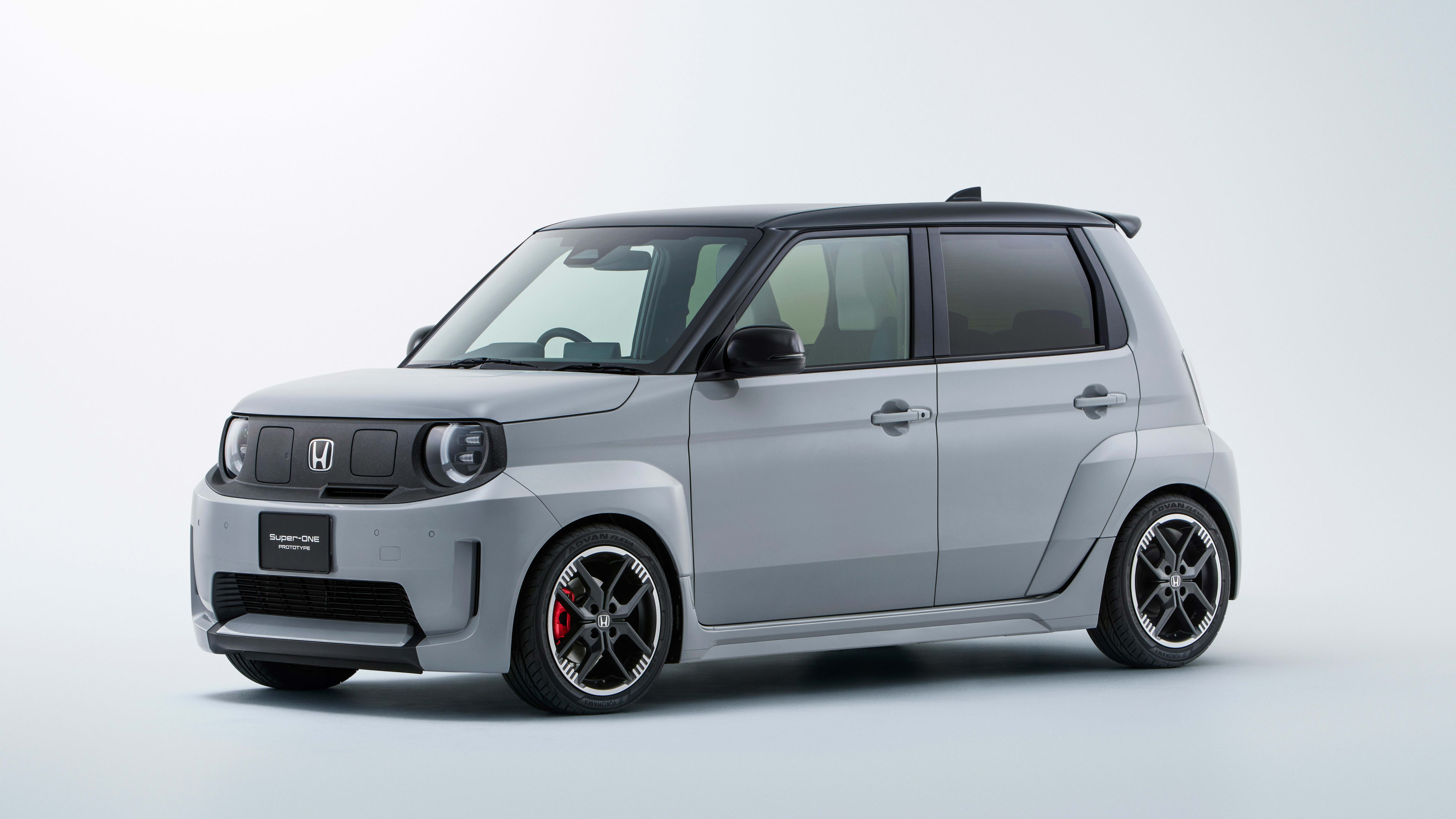 Honda Unveils Two New EVs: Affordable 0 Alpha SUV (India-bound 2027) & Fun-to-Drive Super-ONE Hot Hatch 8 023rt 29jul23 bp7865