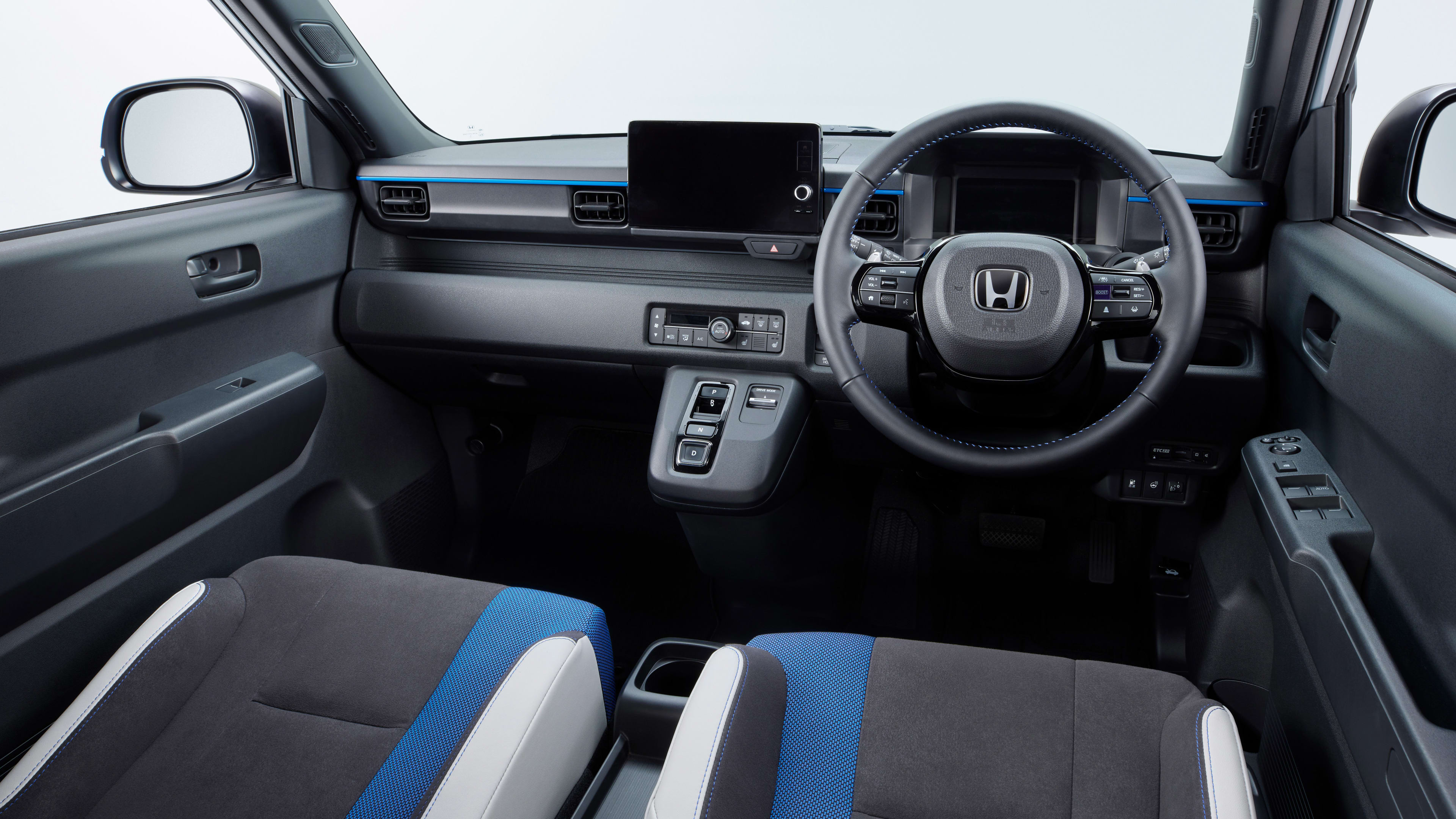 Honda Unveils Two New EVs: Affordable 0 Alpha SUV (India-bound 2027) & Fun-to-Drive Super-ONE Hot Hatch 10 4251029b 004h