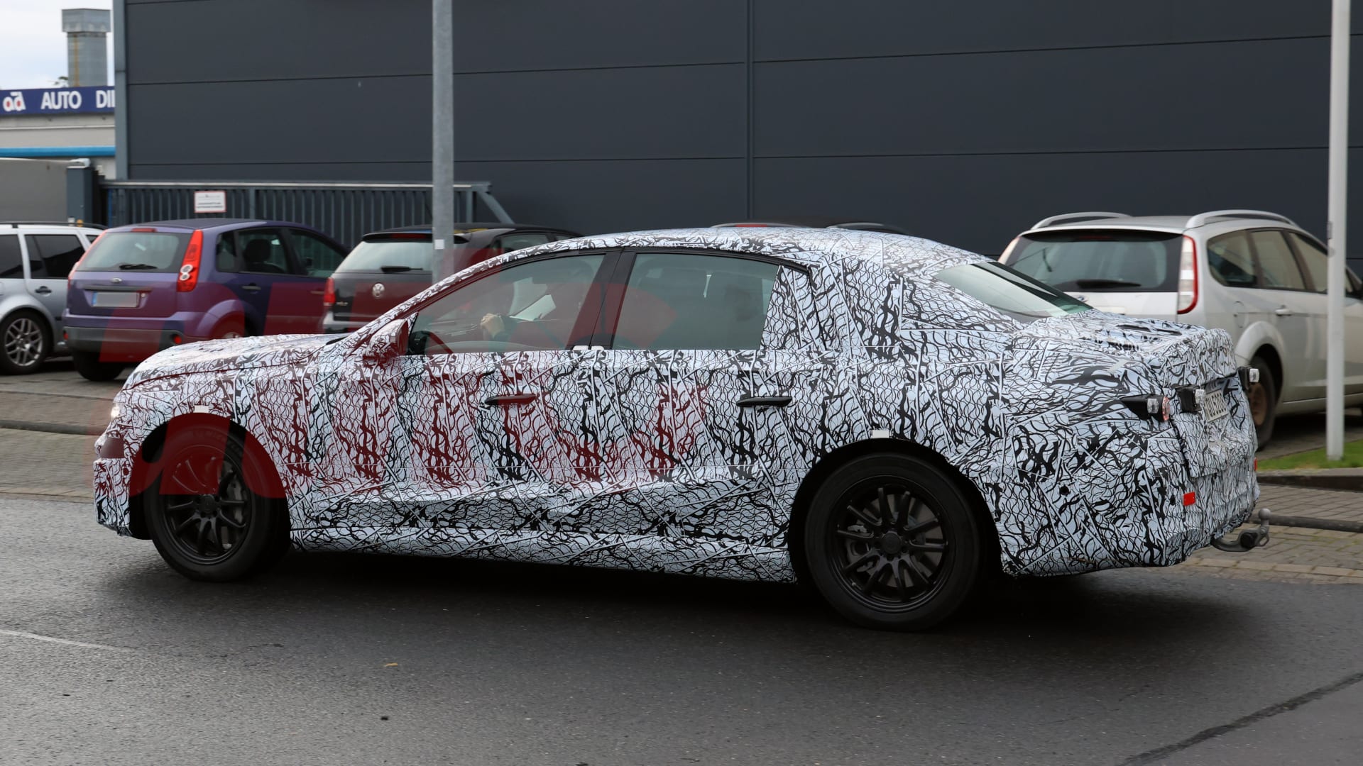 2027 Mercedes-Benz EQE spy shot