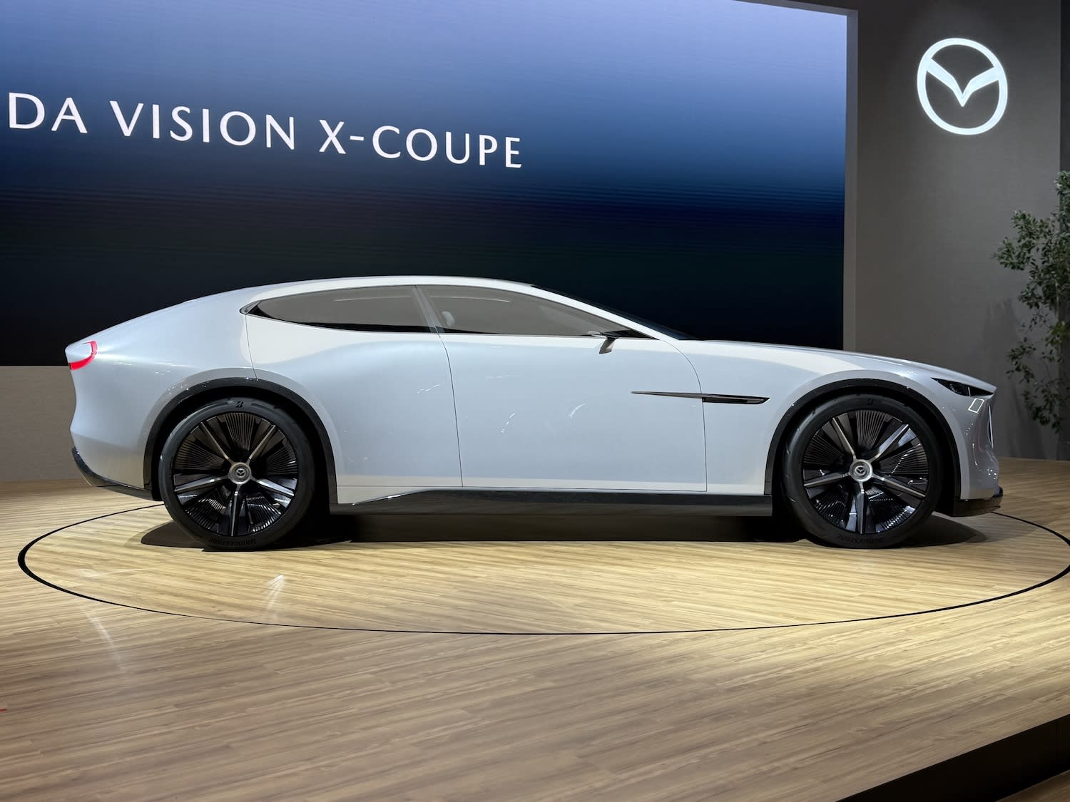 Mazda Vision X-Coupe Revealed: Wankel Hybrid with Mobile Carbon Capture Cleans Air “The More You Drive” 8 Mazda Vision X-Coupe Concept