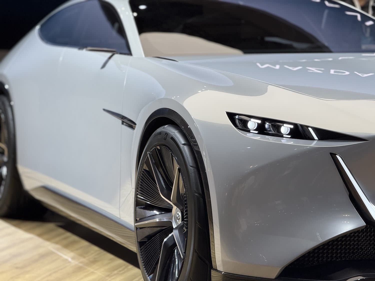 Mazda Vision X-Coupe Revealed: Wankel Hybrid with Mobile Carbon Capture Cleans Air “The More You Drive” 2 Mazda Vision X-Coupe Concept