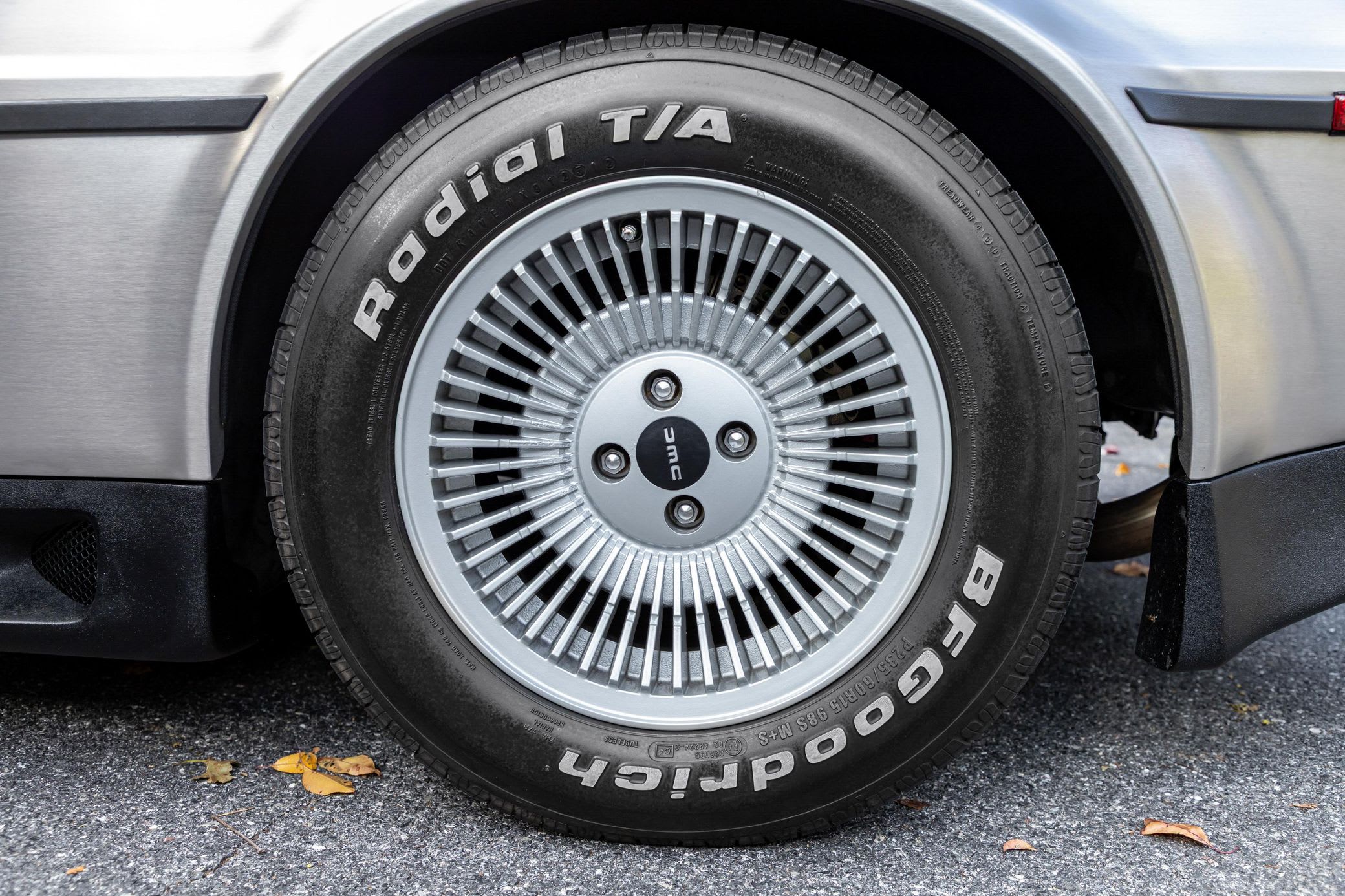 Restored 1981 DeLorean DMC 12 For Sale: Specs, Mods, and Price 8 3oaexzyg