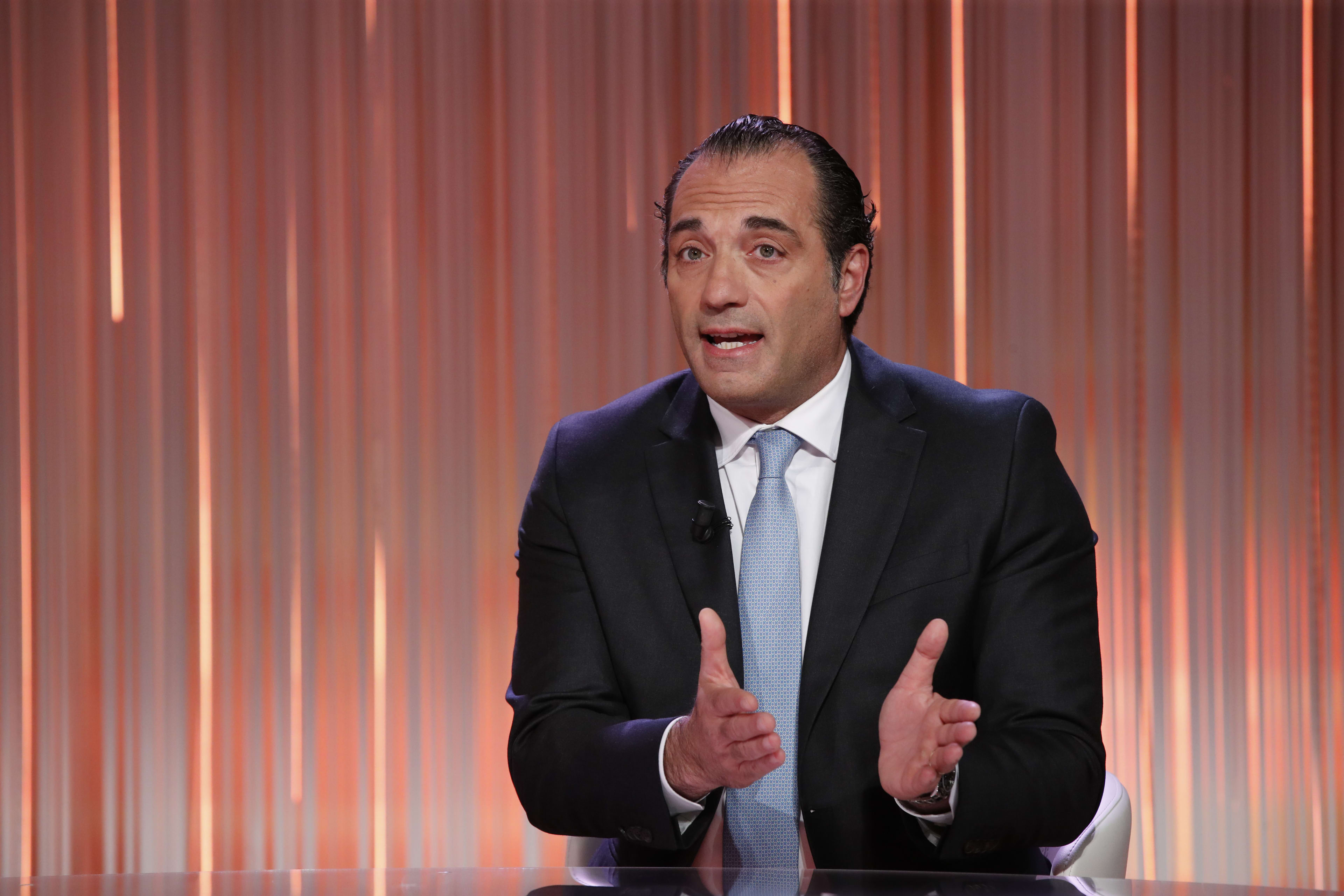 Auto Industry Leaders: Ford Stellantis GM CEOs testify for the First Time Since 2008 4 antonio filosa guest on the television program cinque minuti 997267