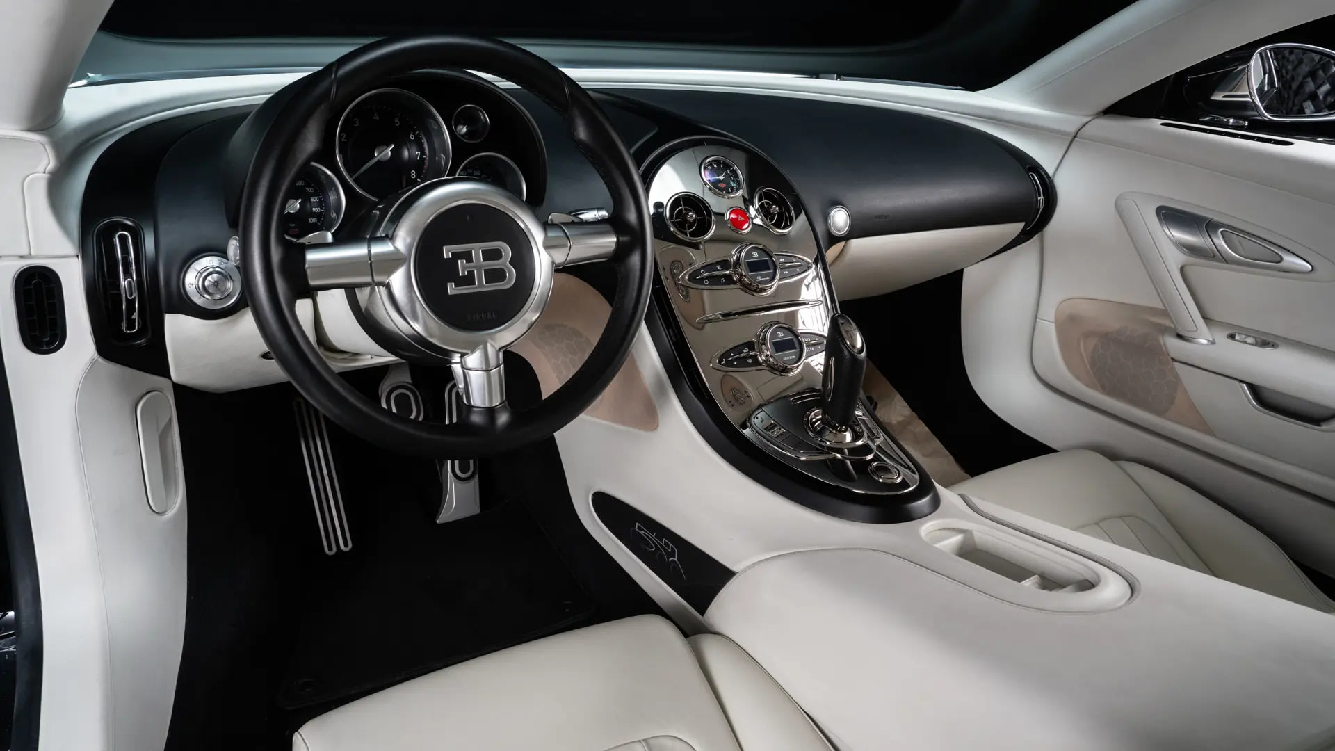 Bugatti Veyron Nocturne for sale: Estimated to Fetch Up to $2.5 Million 7 bugatti veyron nocturne 5