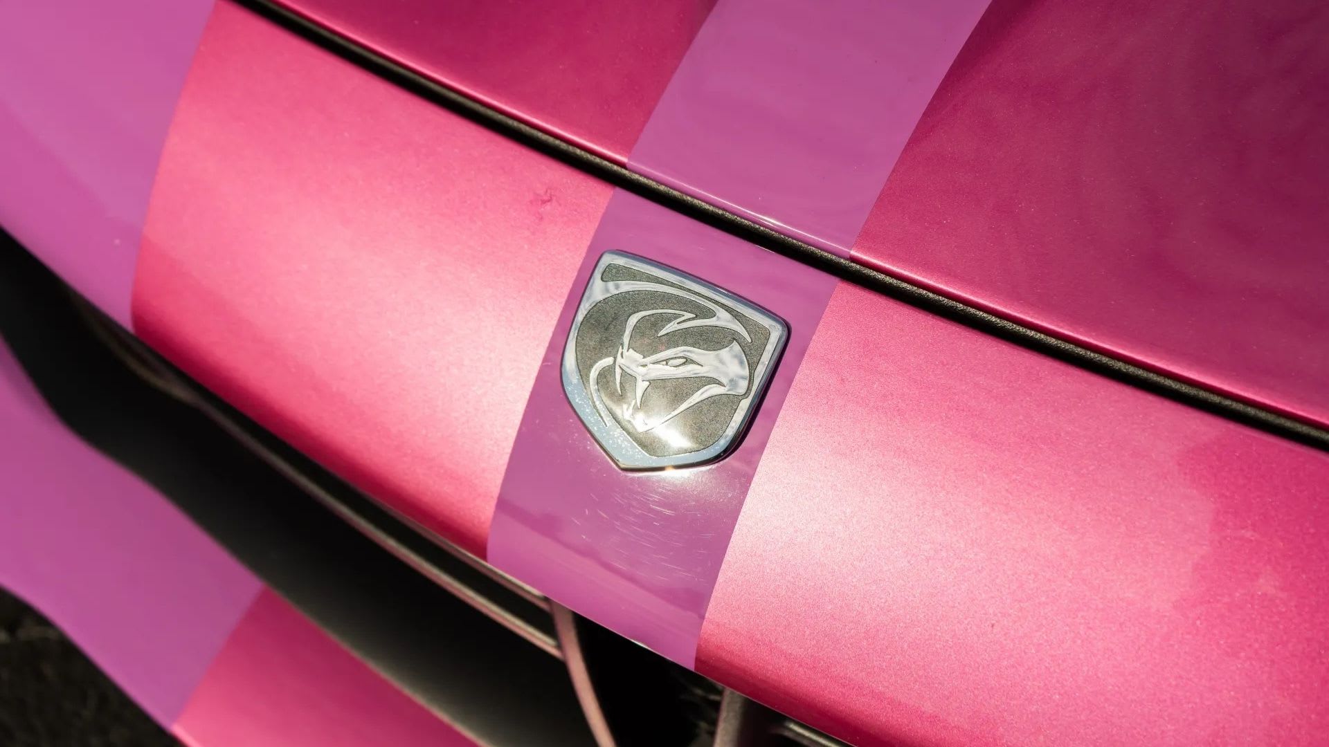 Metallic Pink Dodge Viper GTC Is the Only Factory-Painted Pink Viper Ever Made 7 image 4 999646